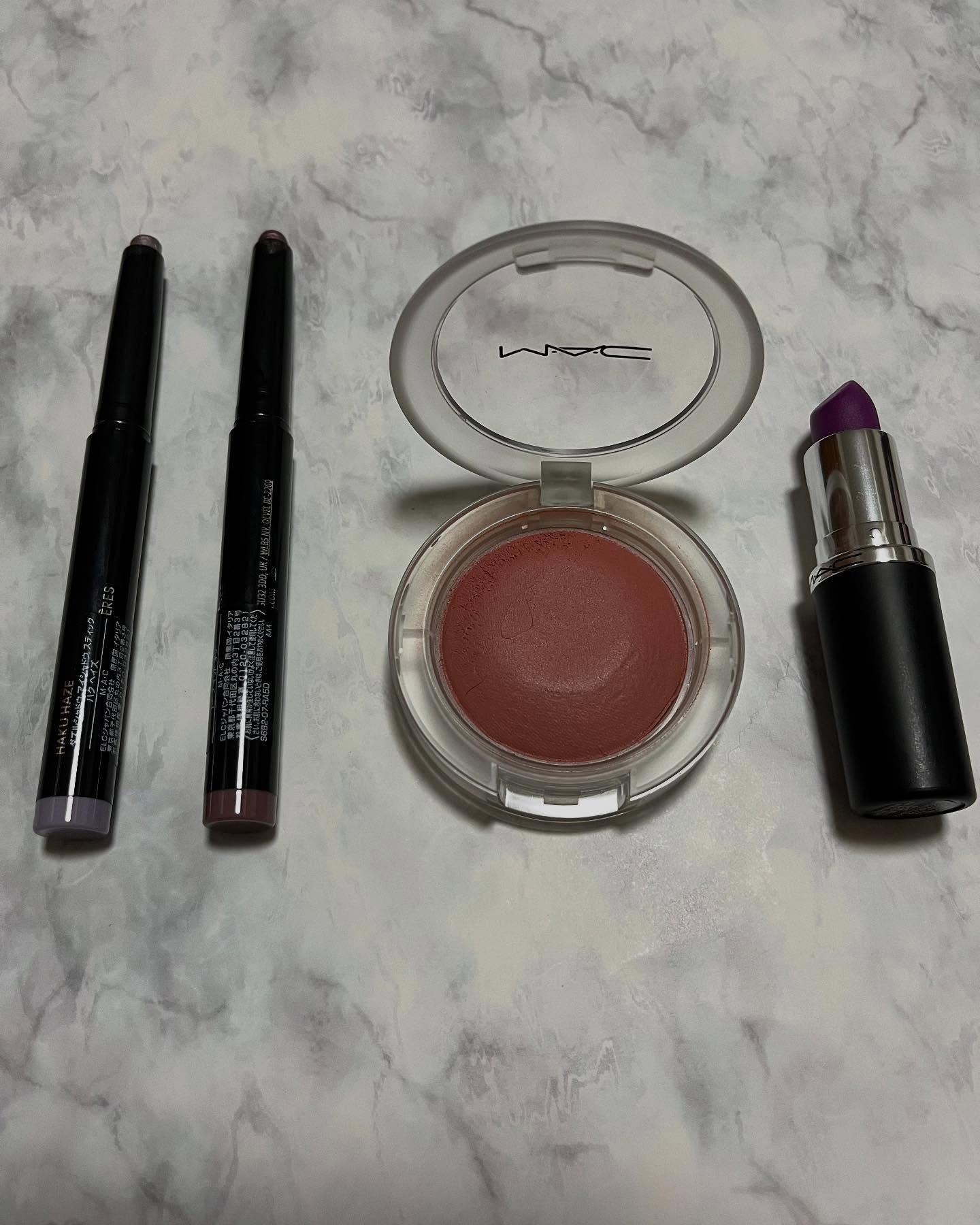 ダズルシャドウ アイシャドウ スティック ハクヘイズ/M・A・C/スティックアイシャドウを使ったクチコミ（1枚目）