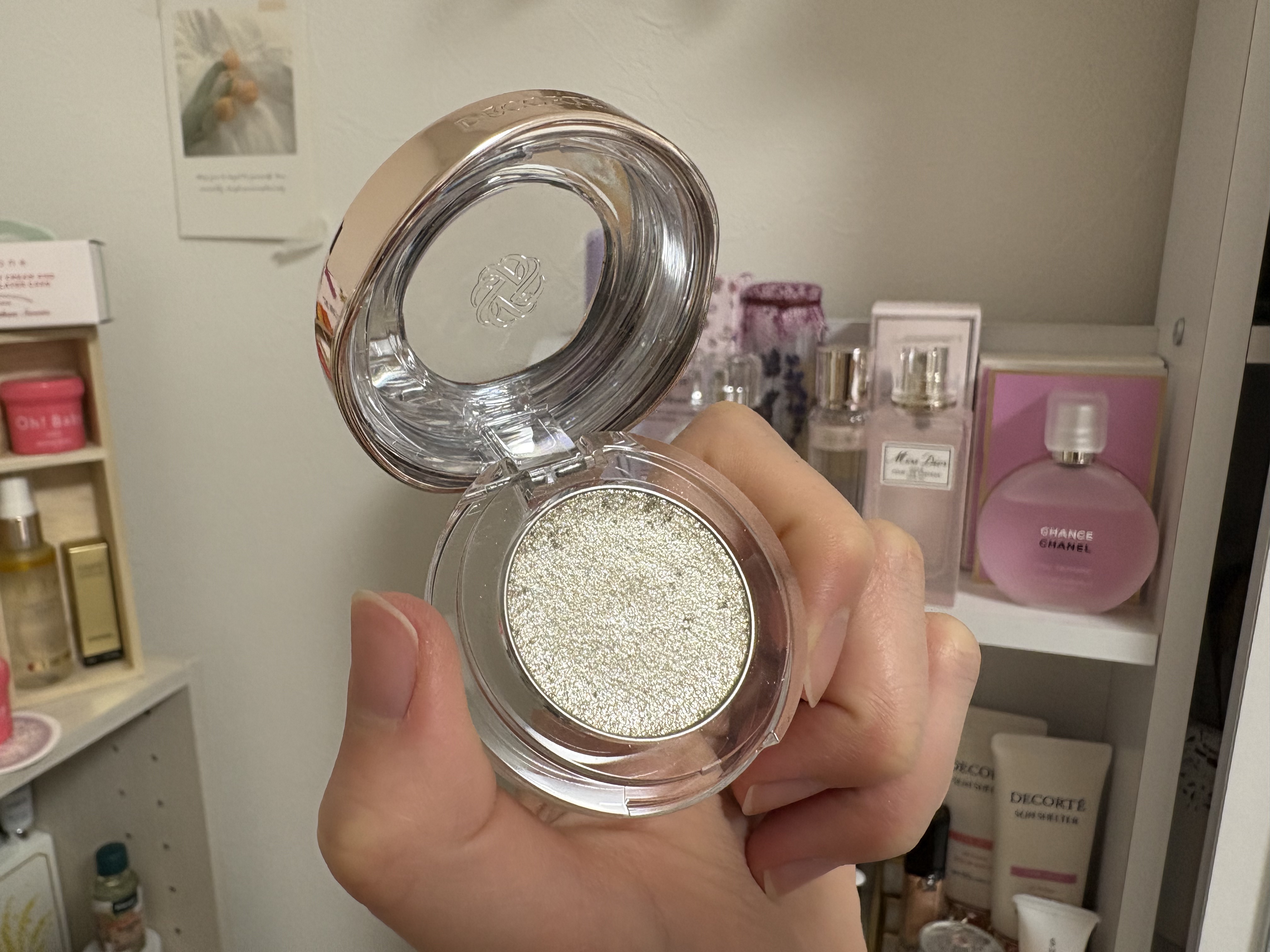 ダズリング ジェム 01 moon dew/DECORTÉ/単色アイシャドウを使ったクチコミ（2枚目）