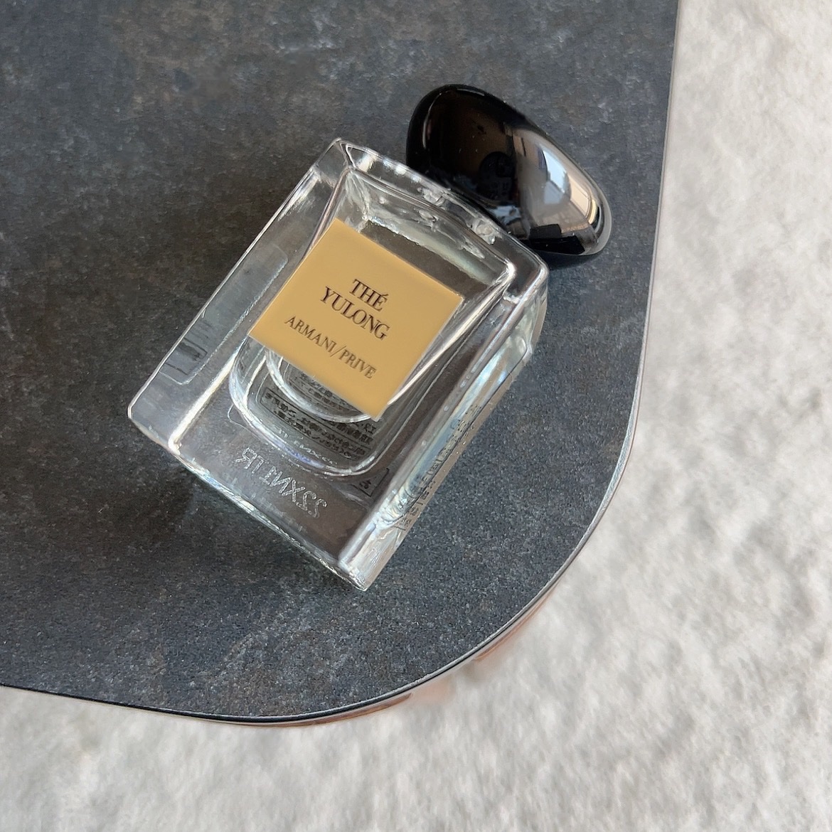 2024年春新作香水()】アルマーニ プリヴェ ブラン コガネ (オード
