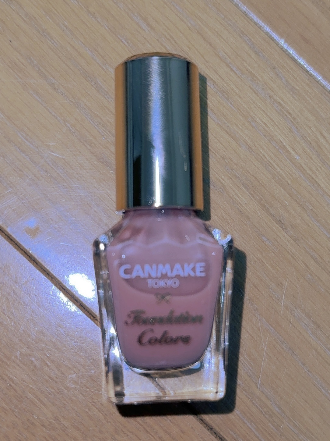  キャンメイク ファンデーションカラーズ 
06　シアーアプリコット　¥396

ナチュラルな色味で、仕事柄ネイルができない方でも挑戦しやすいと思います。

つやっとして綺麗な爪に見せてくれるので気に入りました！

#セルフネイル 
#プチ