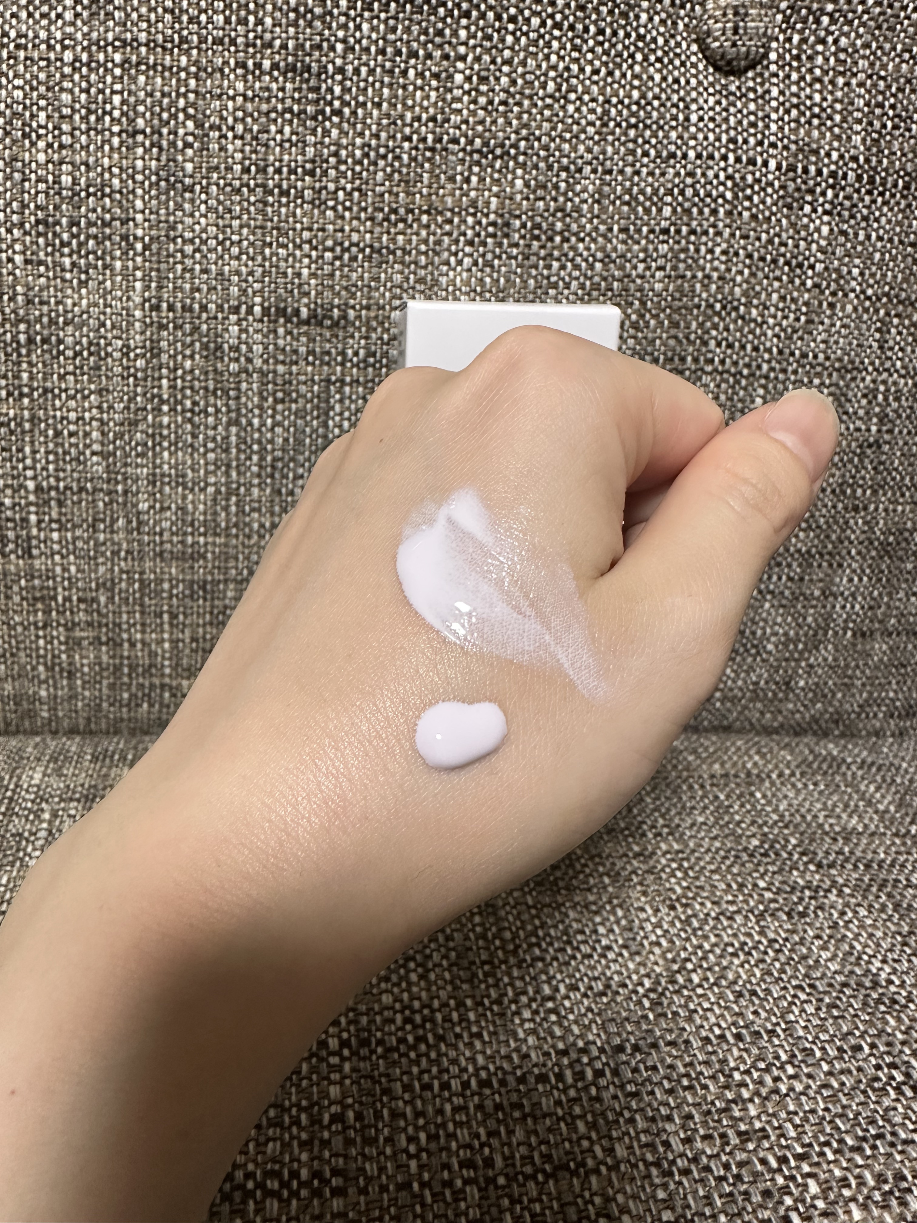 ダルバ ウォータフル トーンアップ サンクリーム(パープル)/ダルバ/日焼け止めクリームを使ったクチコミ（2枚目）