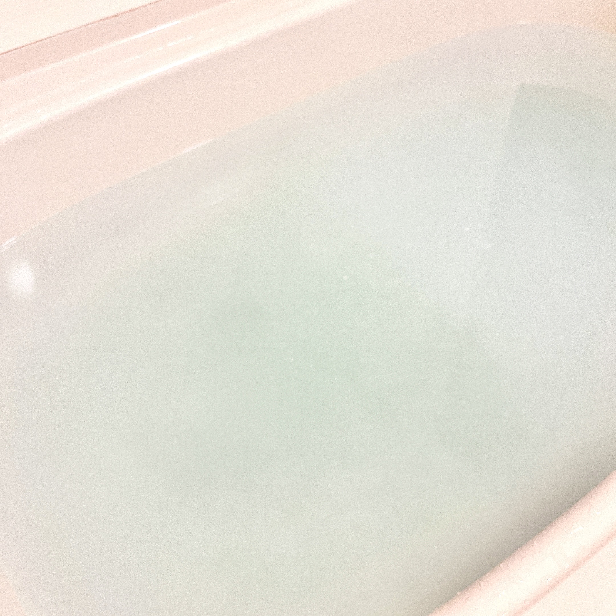 amproom セラミドバスパウダーのクチコミ「amproom
　セラミドバスパウダー　¥1,617


ここ最近で1番良かった入浴剤🛁


.....」（3枚目）