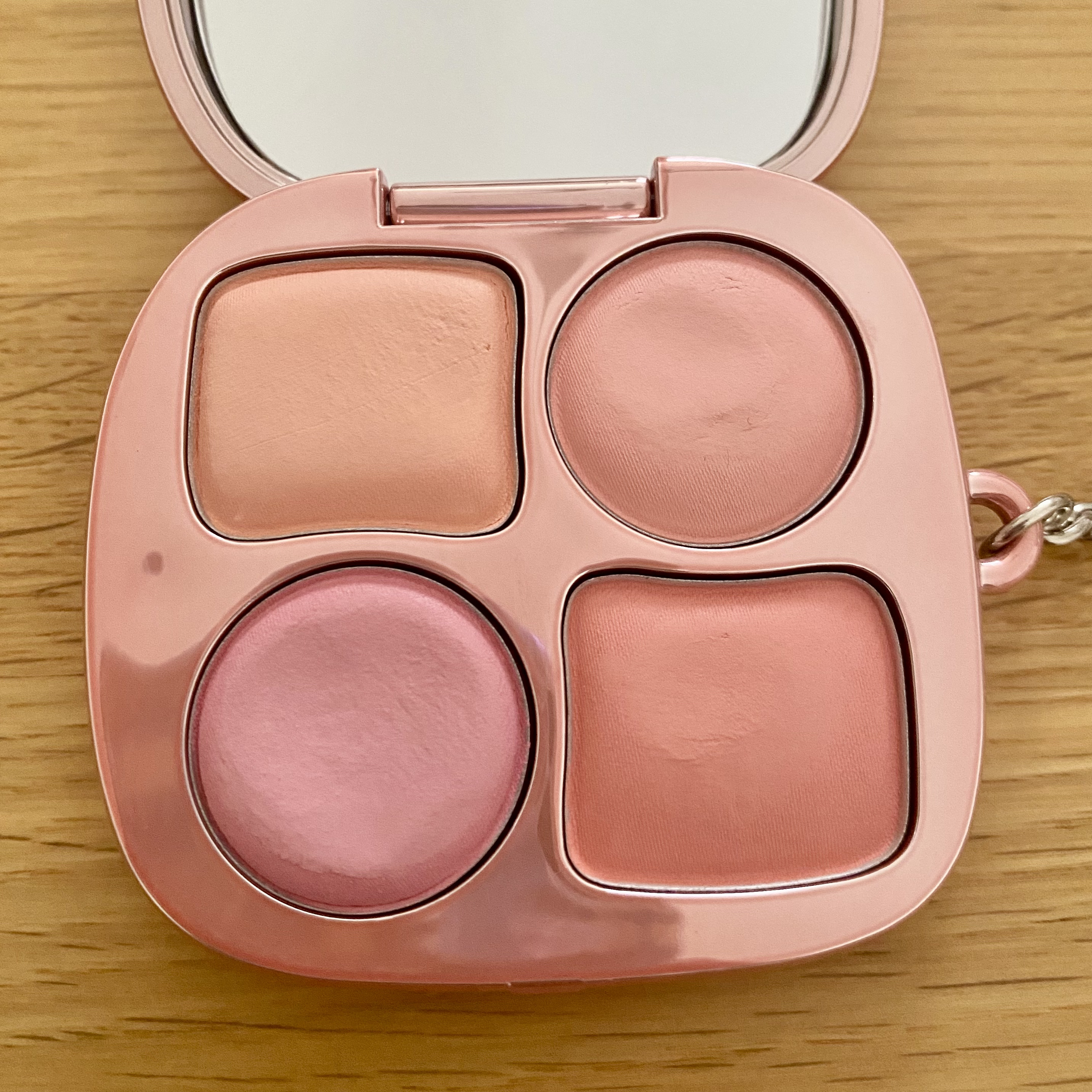 フィー ポケットチークパレット/fwee/ジェル・クリームチークを使ったクチコミ（1枚目）