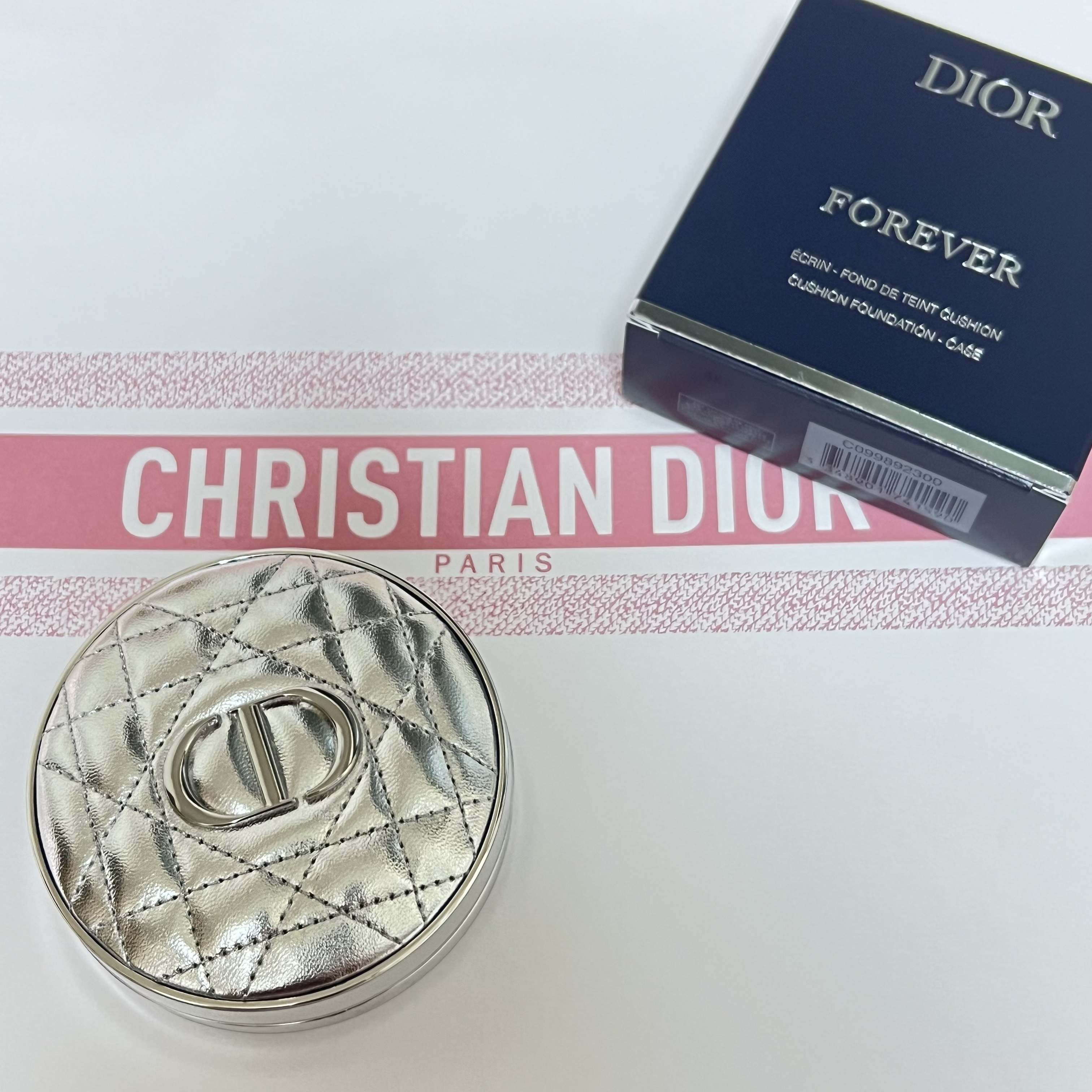 ディオールスキン フォーエヴァー イドラ グロウ クッション