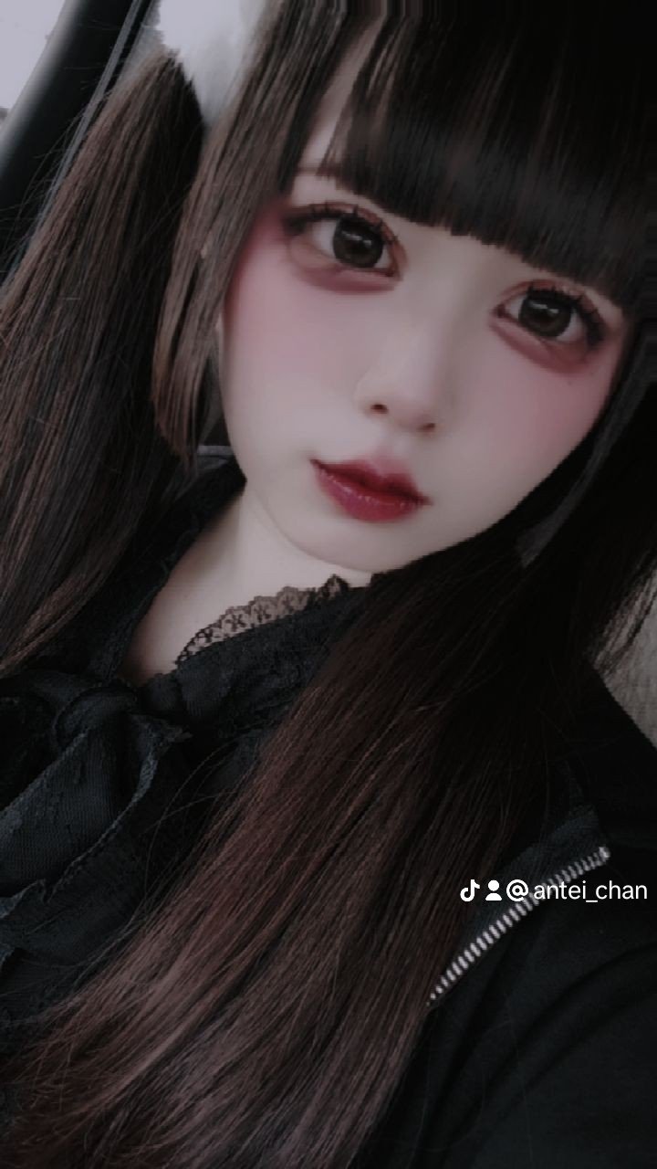 ジューシーライアー ウォーターティント/lilybyred/リップティントを使ったクチコミ（1枚目）