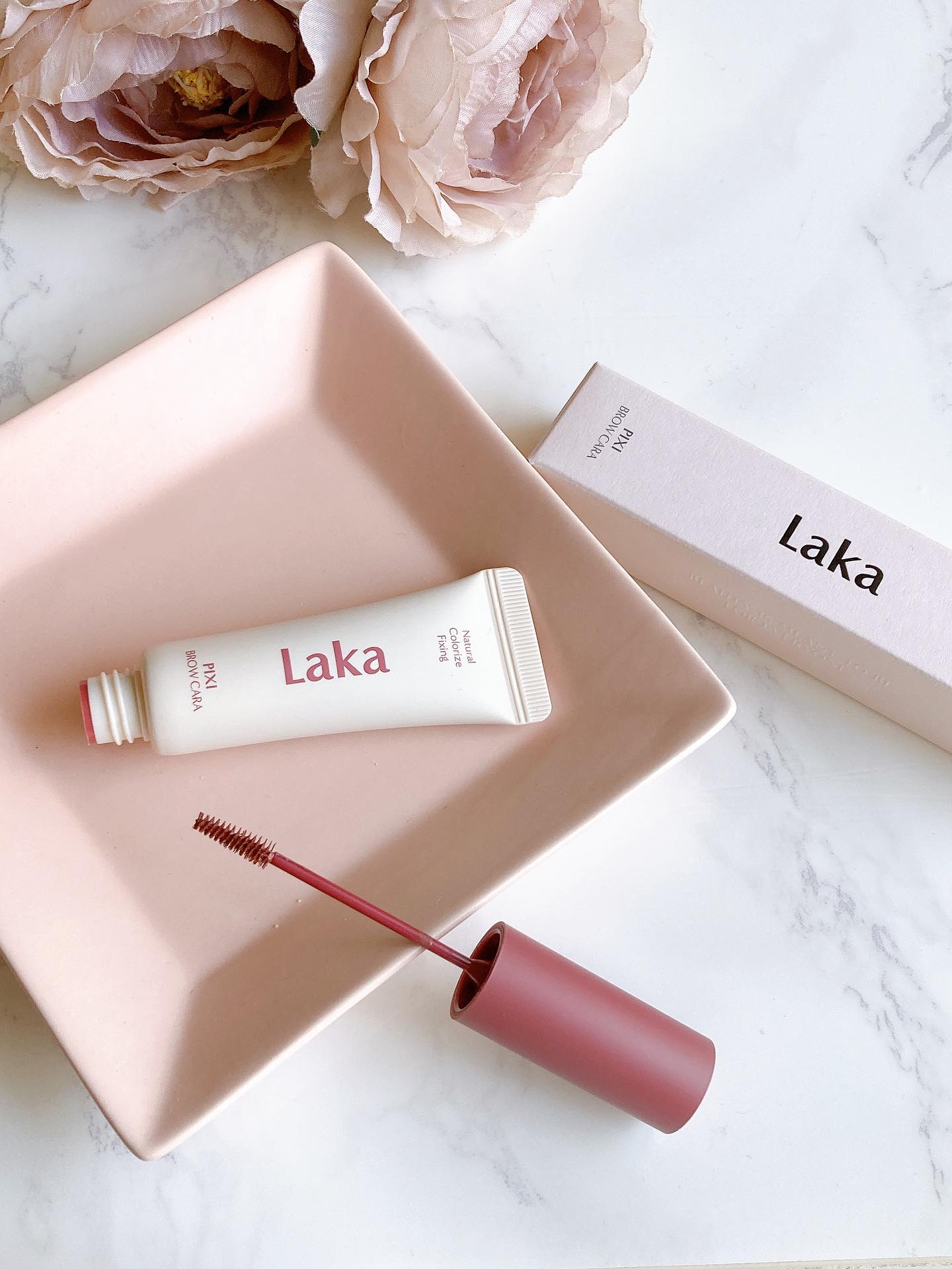 ラカ ピクシーブロウカラ/Laka/眉マスカラを使ったクチコミ（1枚目）