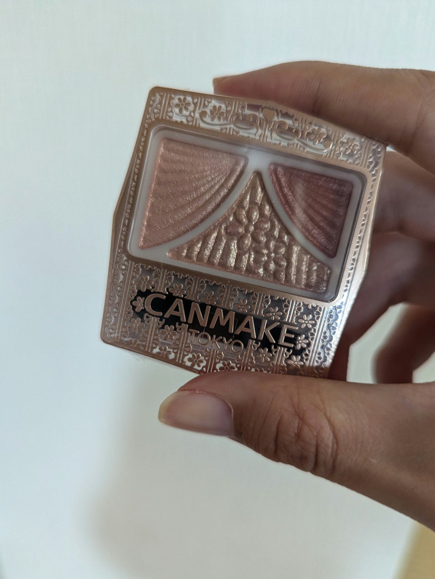 ジューシーピュアアイズ/キャンメイク/アイシャドウパレットを使ったクチコミ(3枚目)