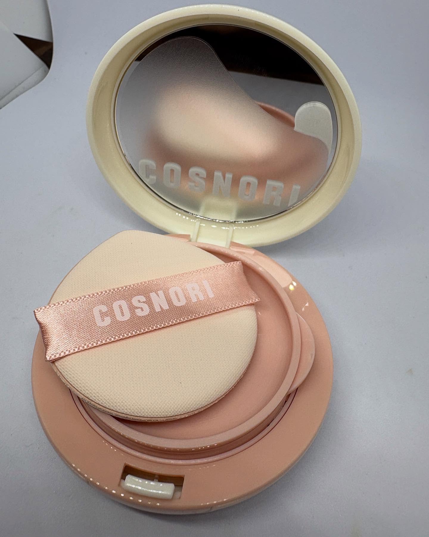 ブロッサムフィニッシュパウダーパクト/COSNORI/プレストパウダーを使ったクチコミ（2枚目）