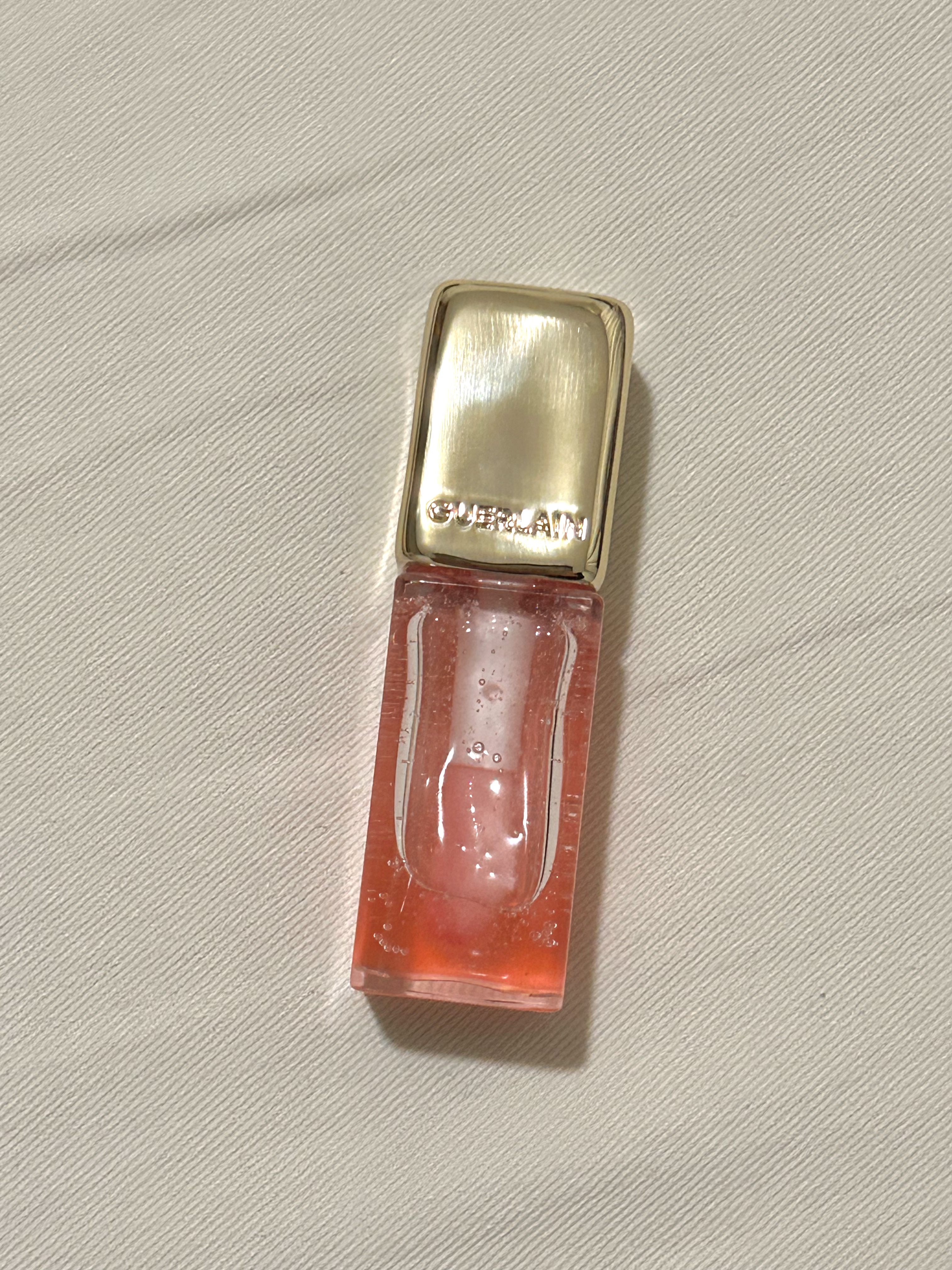 キスキス ビー グロウ オイル/GUERLAIN/リップグロスを使ったクチコミ（2枚目）