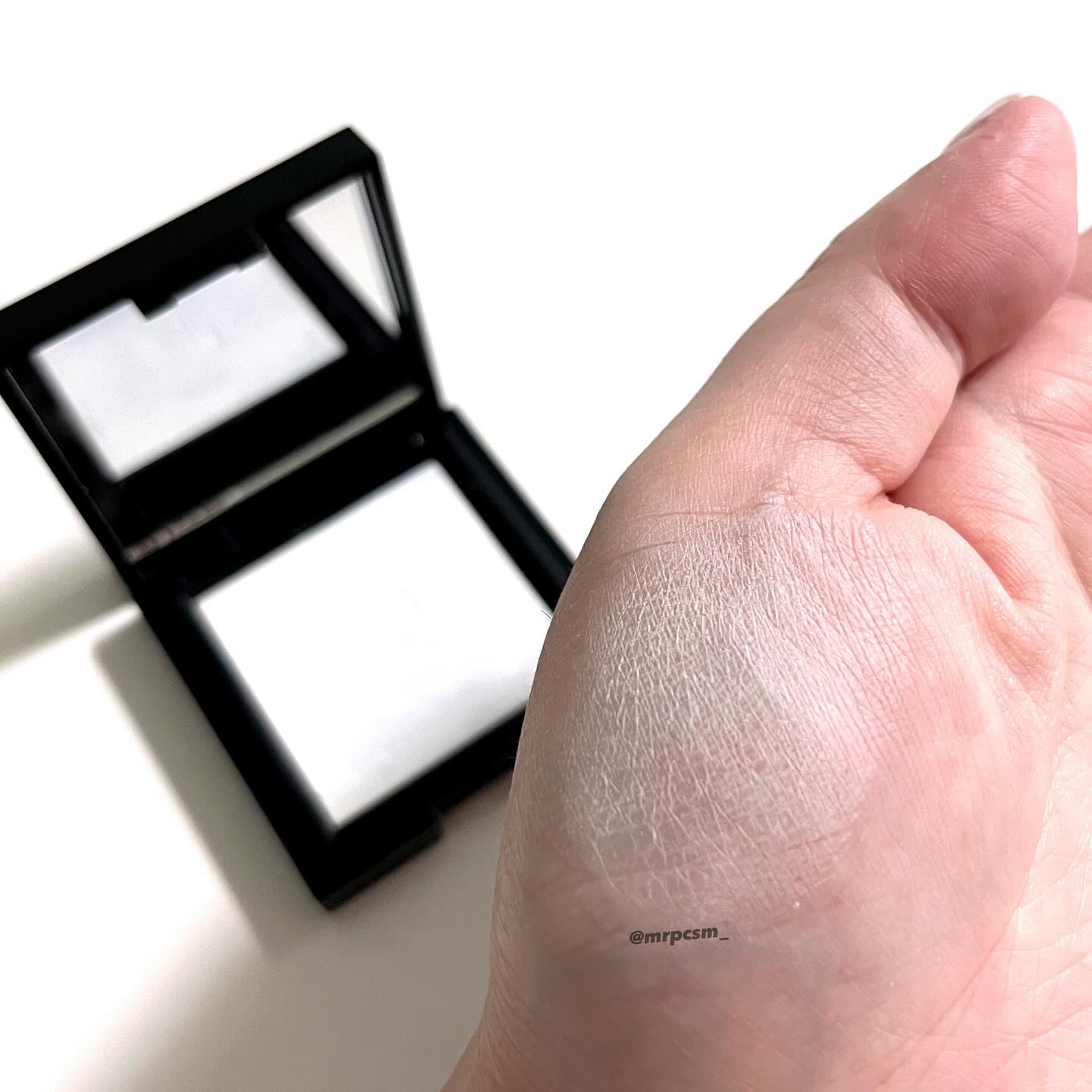 トランスルーシェント ブルーリング セッティング パウダー/PERFECT DIARY/プレストパウダーを使ったクチコミ（2枚目）