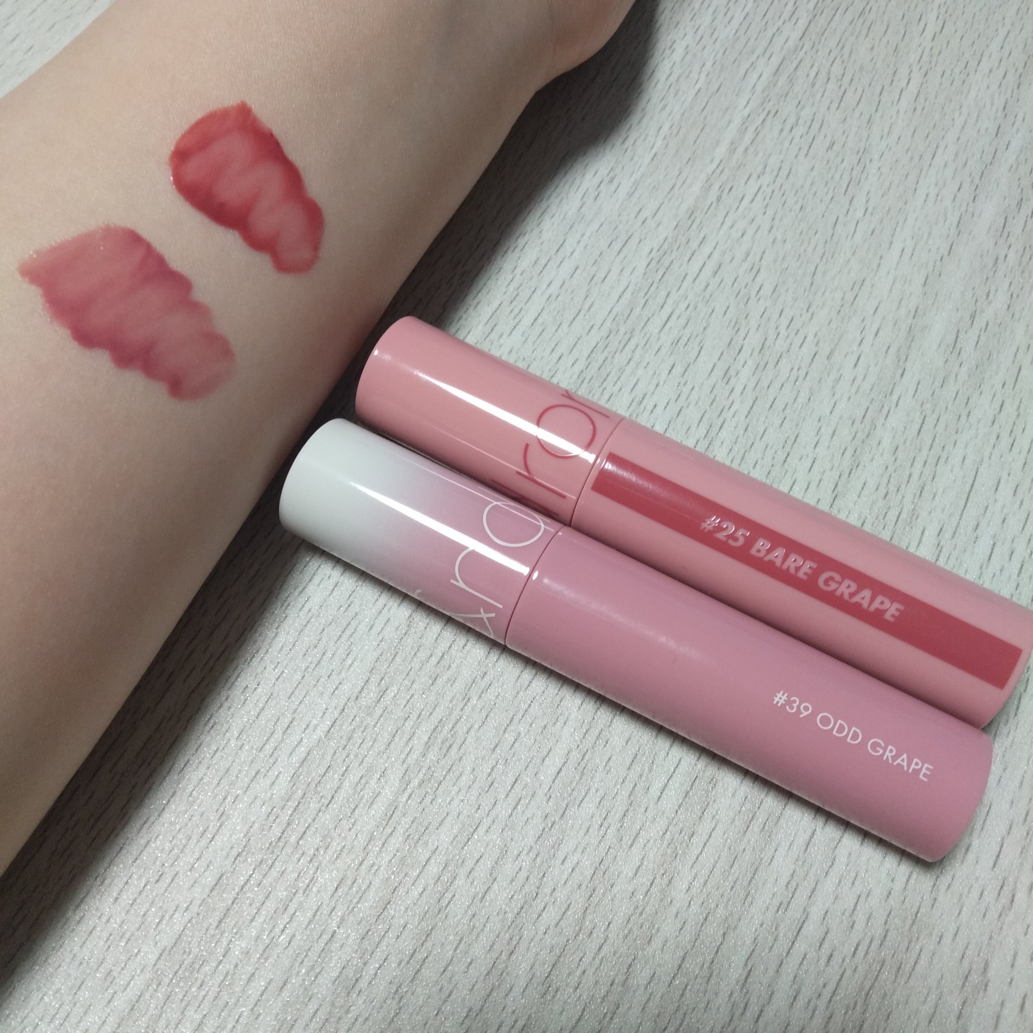 ジューシーラスティングティント/rom&nd/リップティントを使ったクチコミ（2枚目）