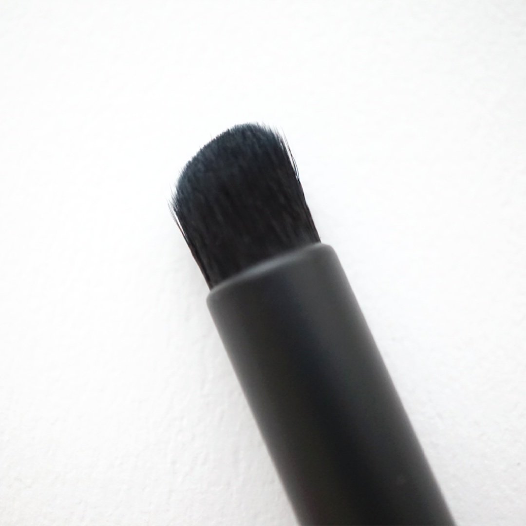 エテュセ スキンフィット コンシーラーブラシ/ettusais/メイクブラシを使ったクチコミ（2枚目）