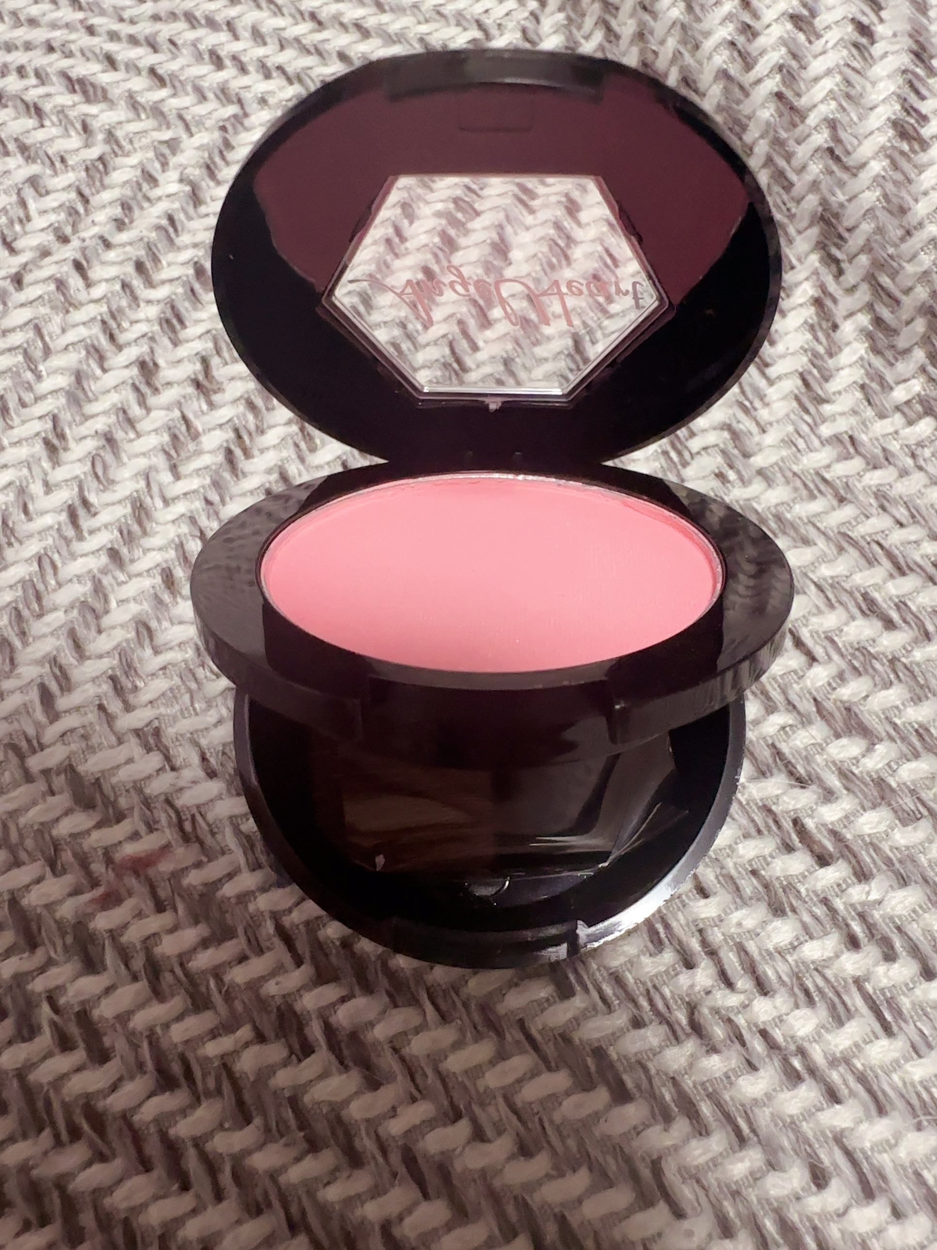 Angel Heart Soft Powder Cheeks/エンジェルハート/パウダーチークを使ったクチコミ（2枚目）