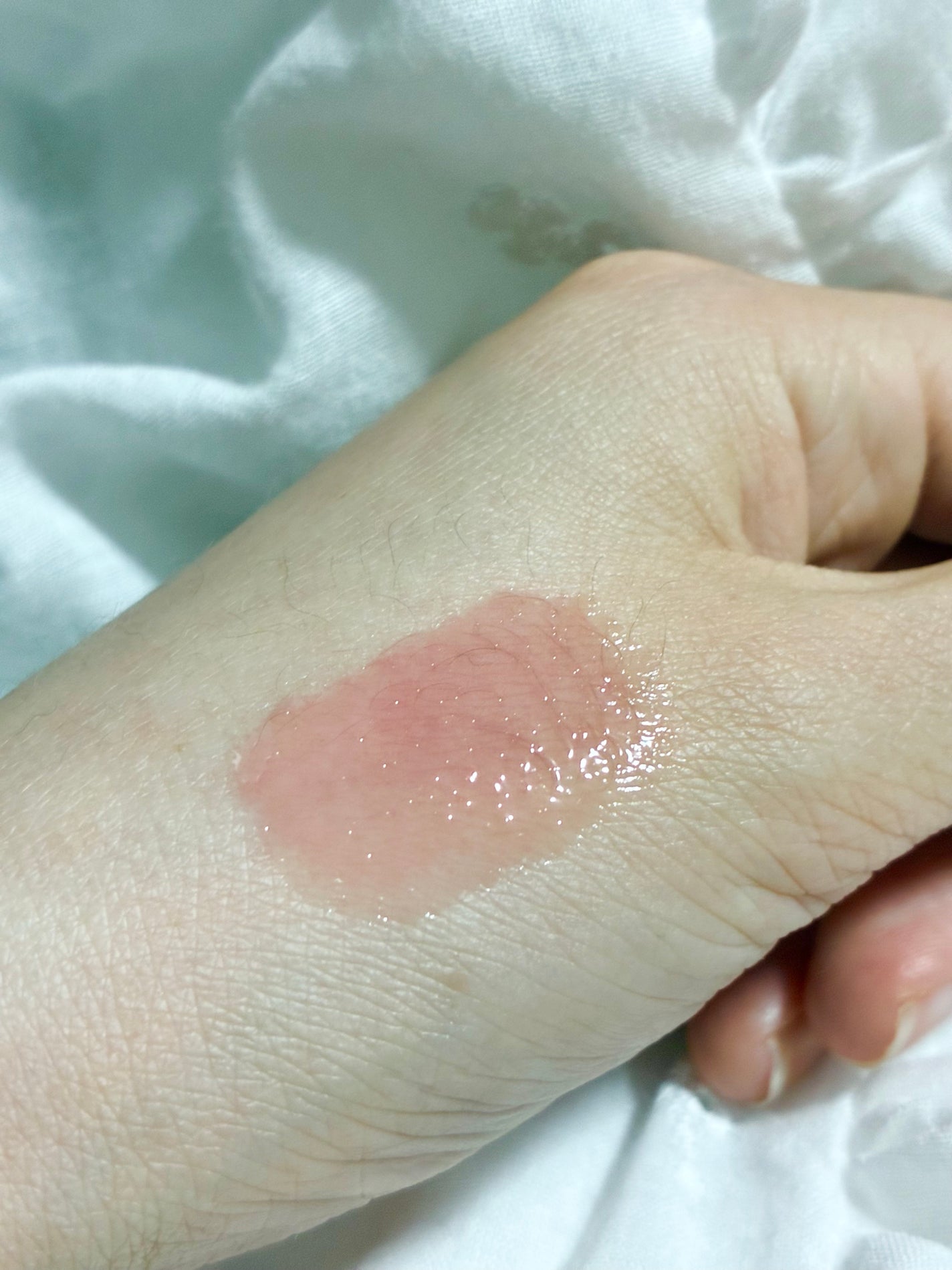 フィー 3Dボリューミンググロス/fwee/リップグロスを使ったクチコミ(2枚目)