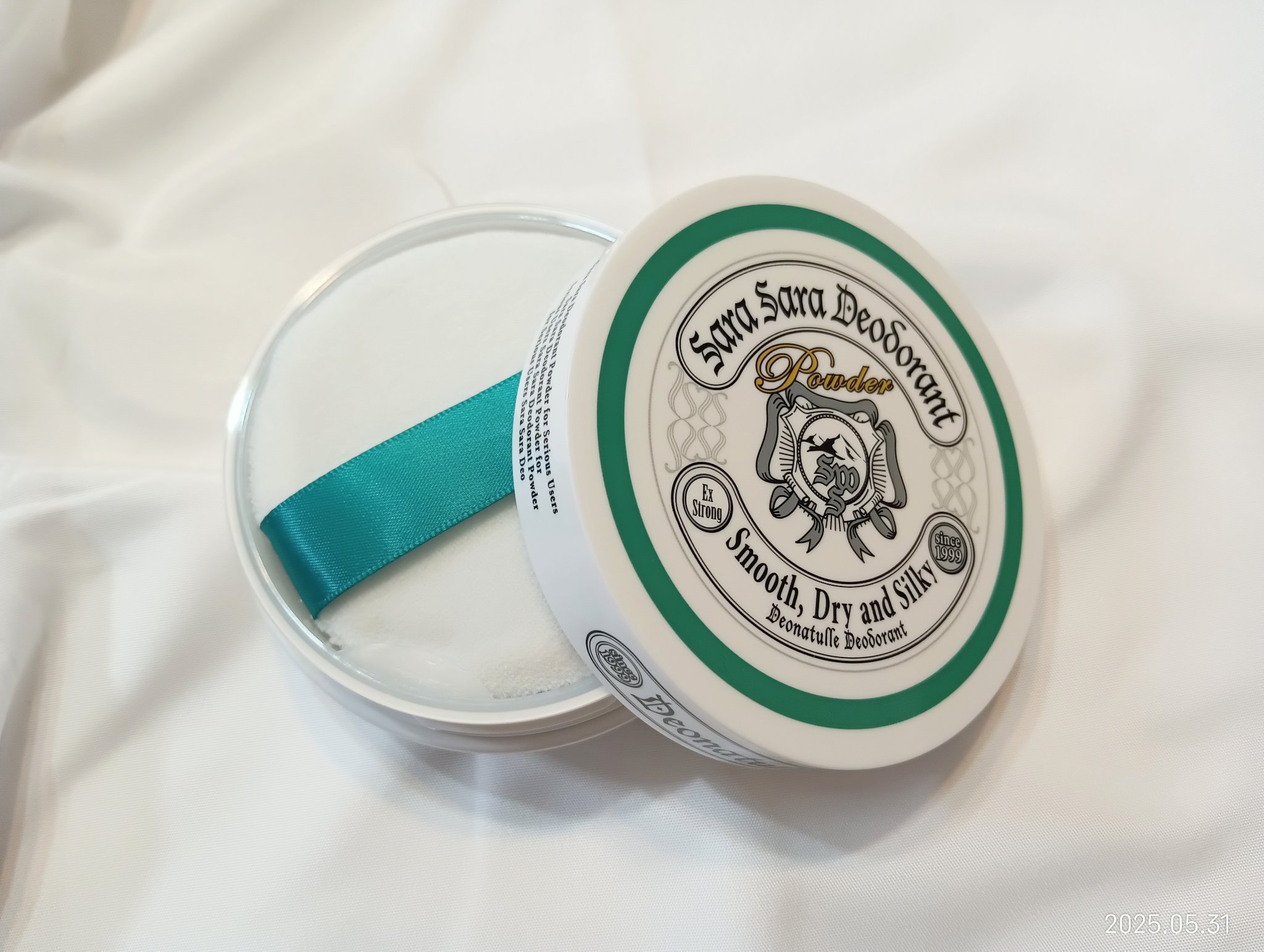 薬用さらさらデオドラントパウダー/デオナチュレ/デオドラント・制汗剤を使ったクチコミ（3枚目）
