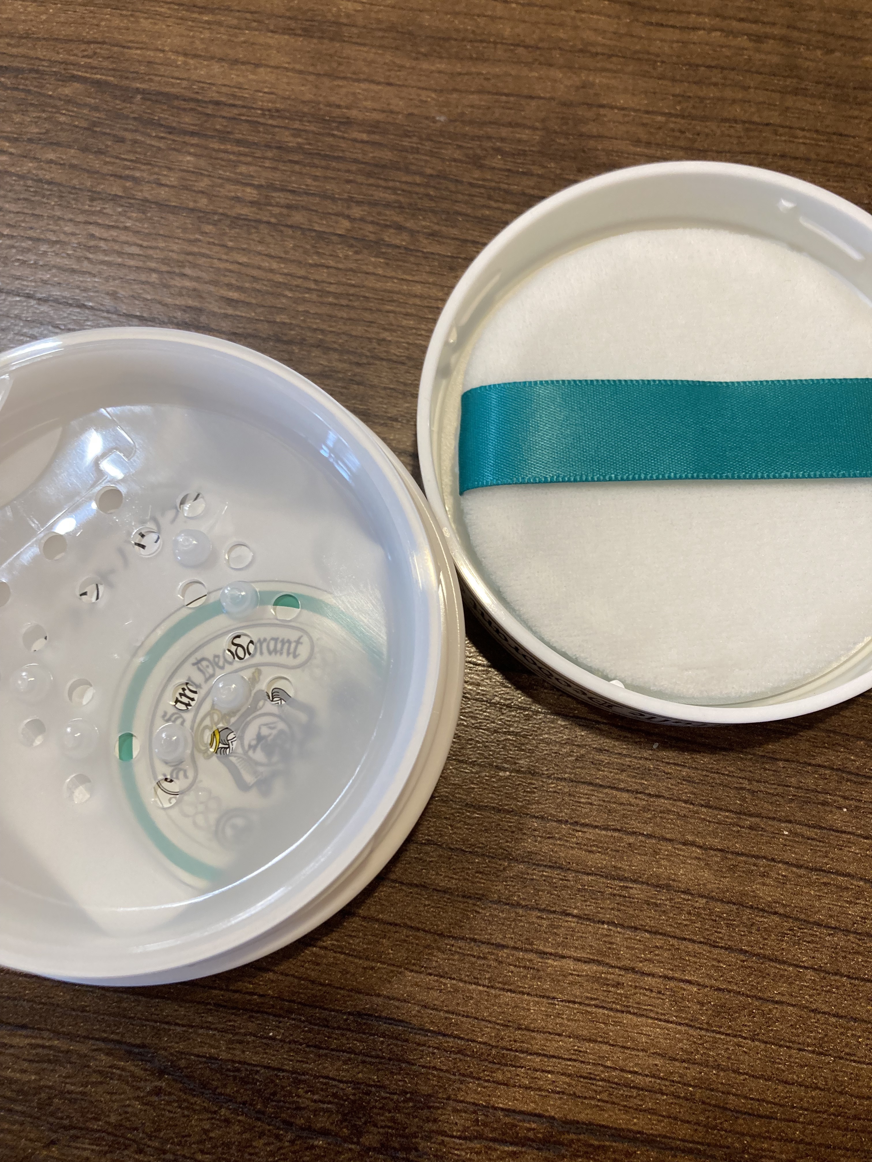 薬用さらさらデオドラントパウダー/デオナチュレ/デオドラント・制汗剤を使ったクチコミ（2枚目）