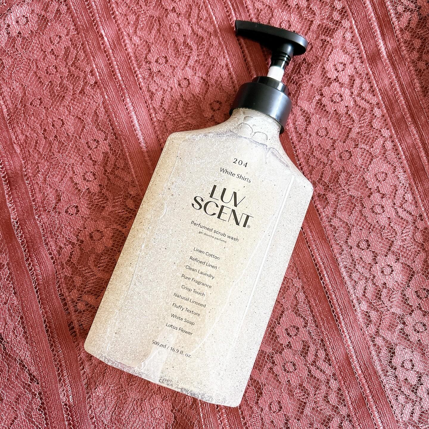 スクラブボディウォッシュ ホワイトシャツ リネンコットン/LUV SCENT/ボディスクラブを使ったクチコミ（1枚目）