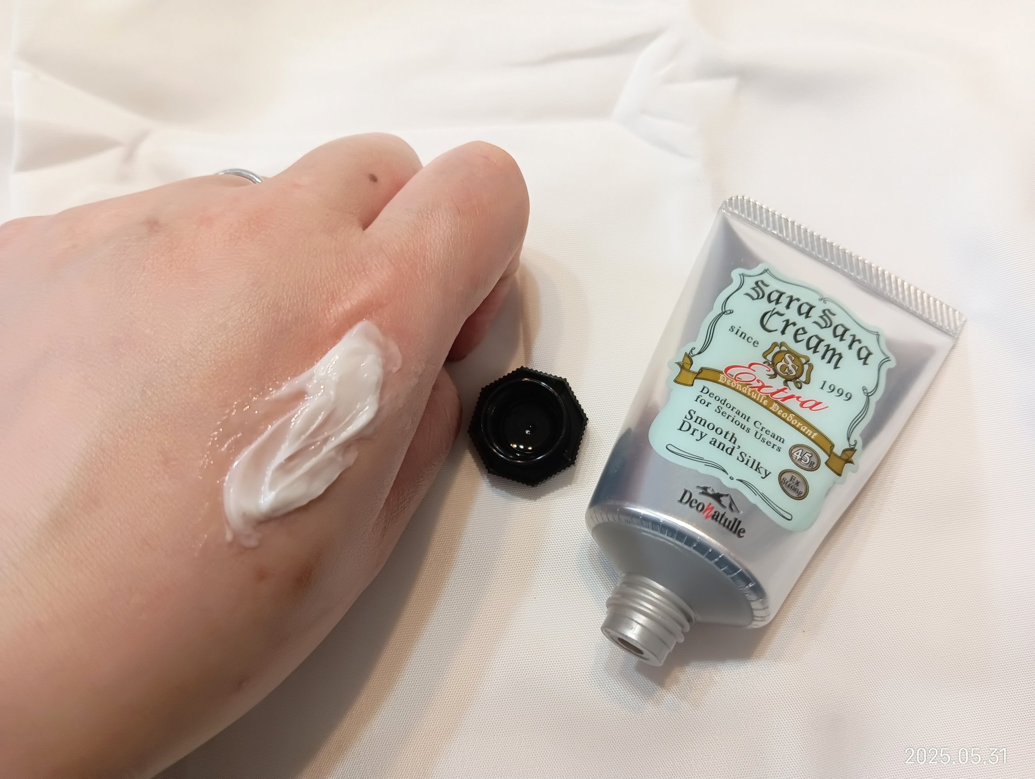 薬用さらさらクリーム/デオナチュレ/デオドラント・制汗剤を使ったクチコミ（2枚目）