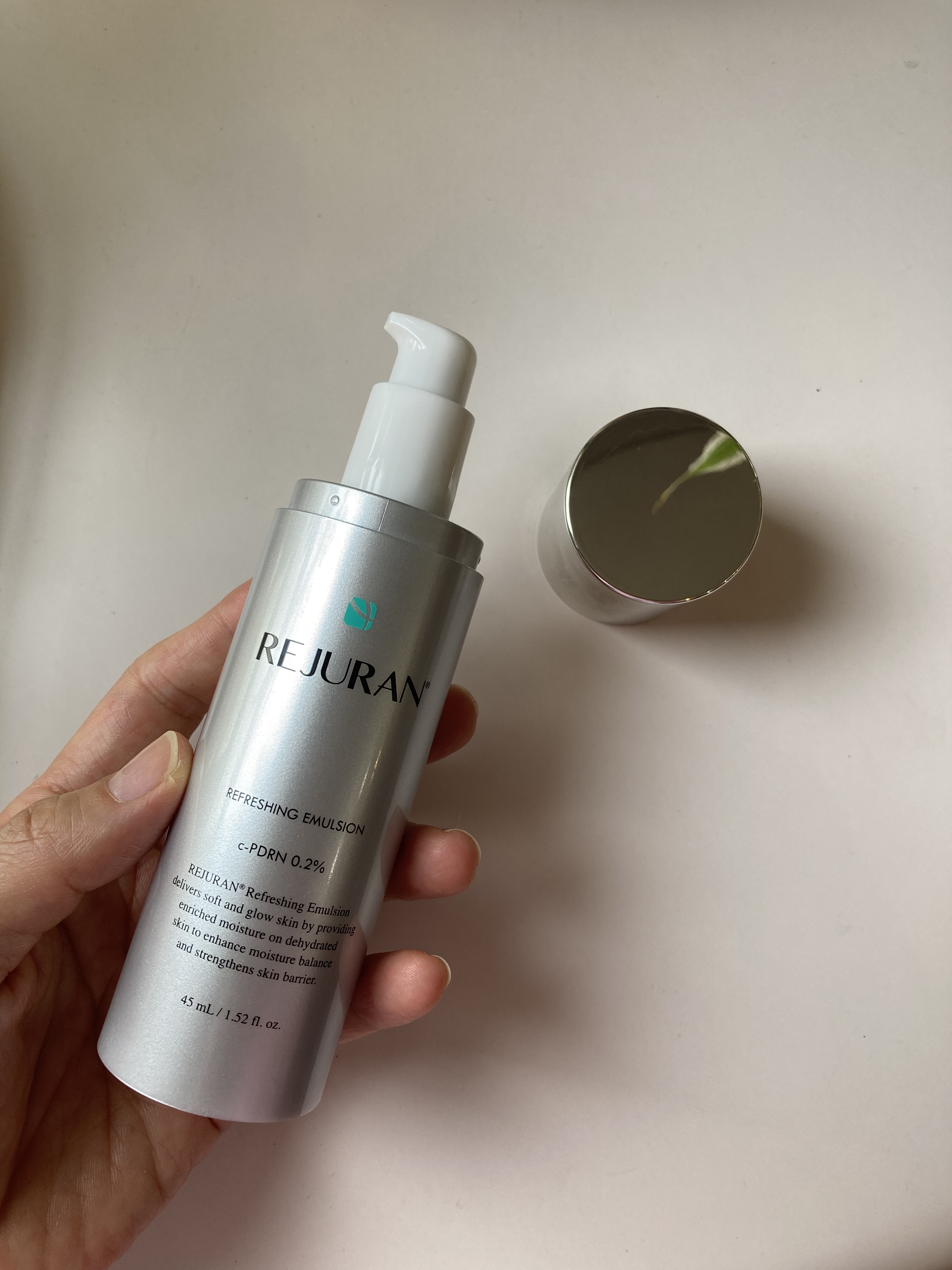 REJURAN リフレッシングエマルジョン 45ml/REJURAN COSMETICS/乳液を使ったクチコミ（2枚目）