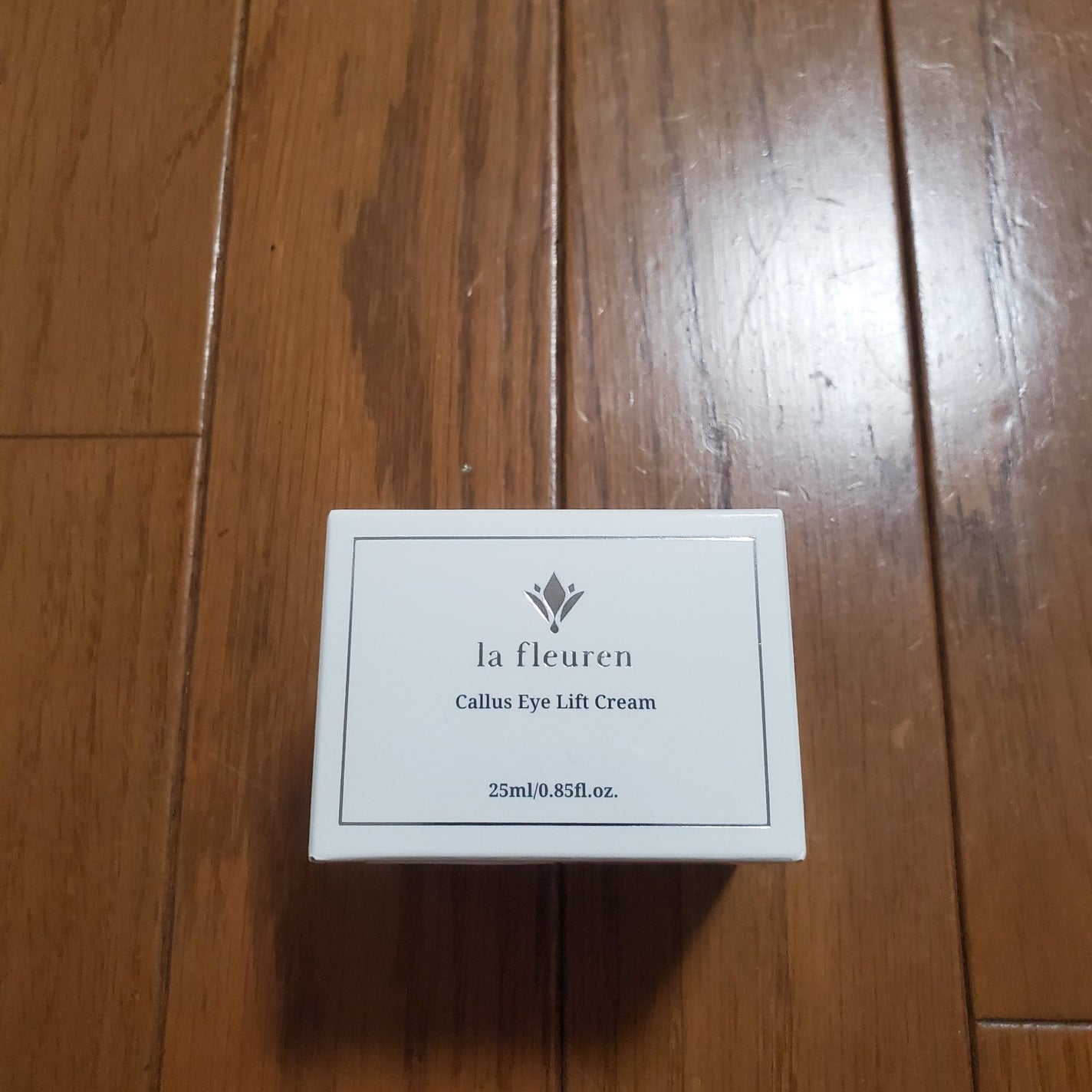 カルス弾力アイクリーム/la fleuren/アイケア・アイクリームを使ったクチコミ(1枚目)