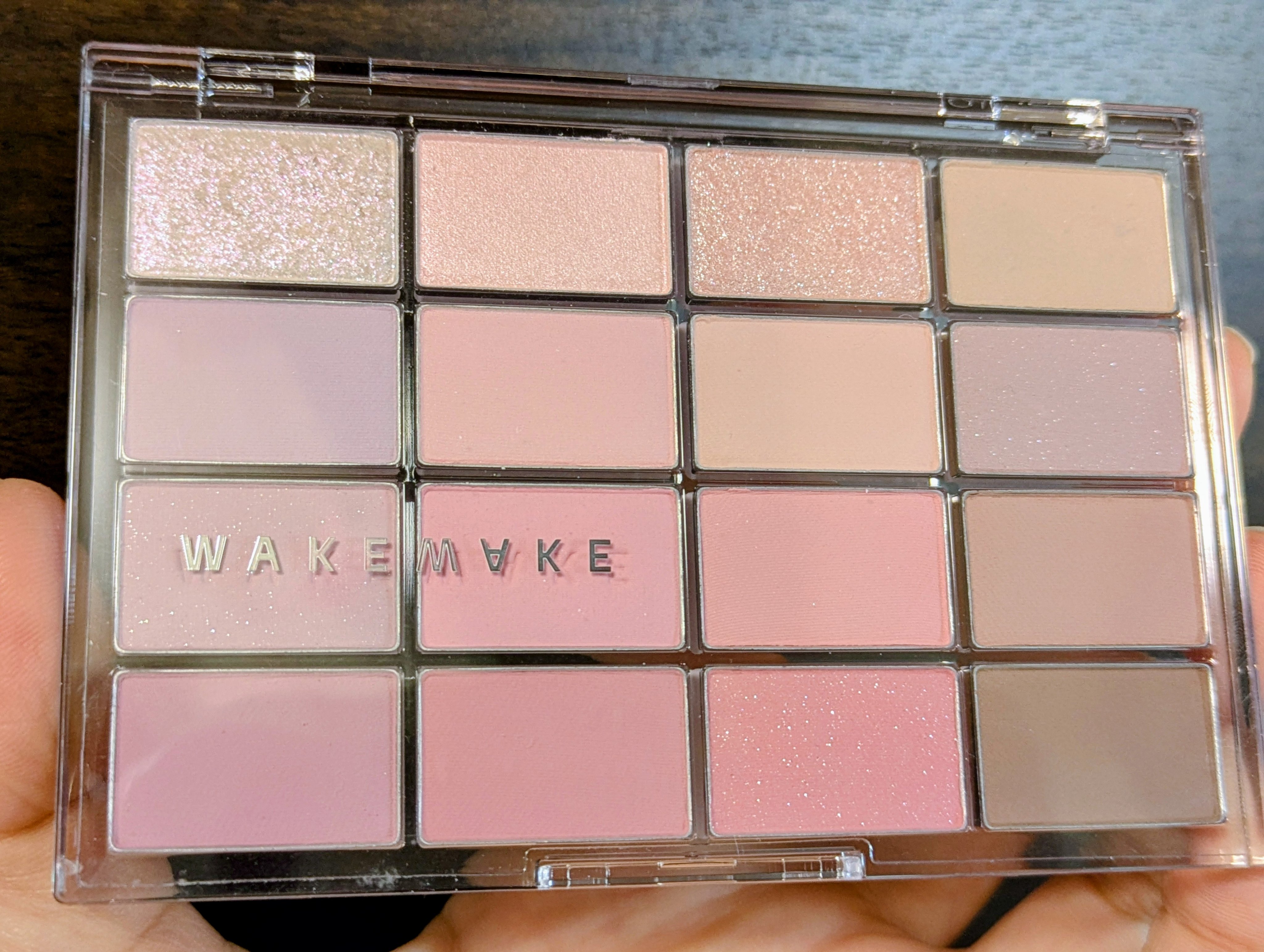 ソフトブラーリングアイパレット/wakemake/アイシャドウパレットを使ったクチコミ（1枚目）