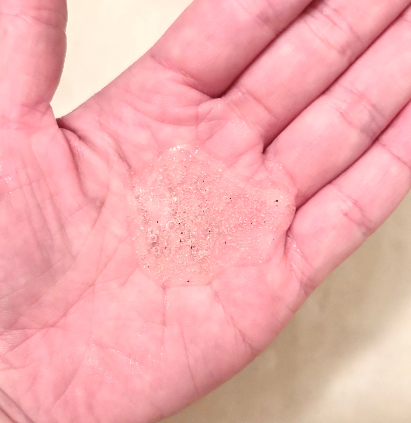 スクラブボディウォッシュ ホワイトシャツ リネンコットン/LUV SCENT/ボディスクラブを使ったクチコミ(4枚目)