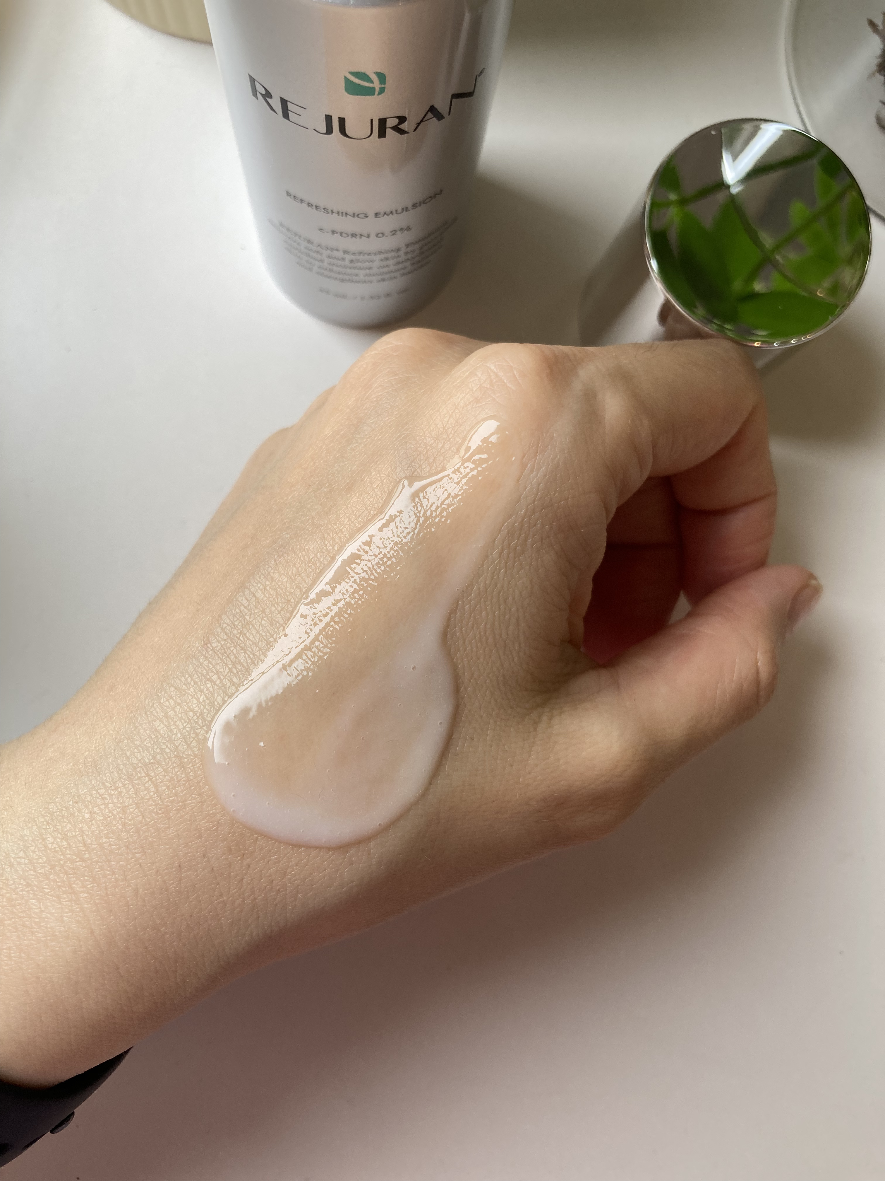 REJURAN リフレッシングエマルジョン 45ml/REJURAN COSMETICS/乳液を使ったクチコミ（3枚目）