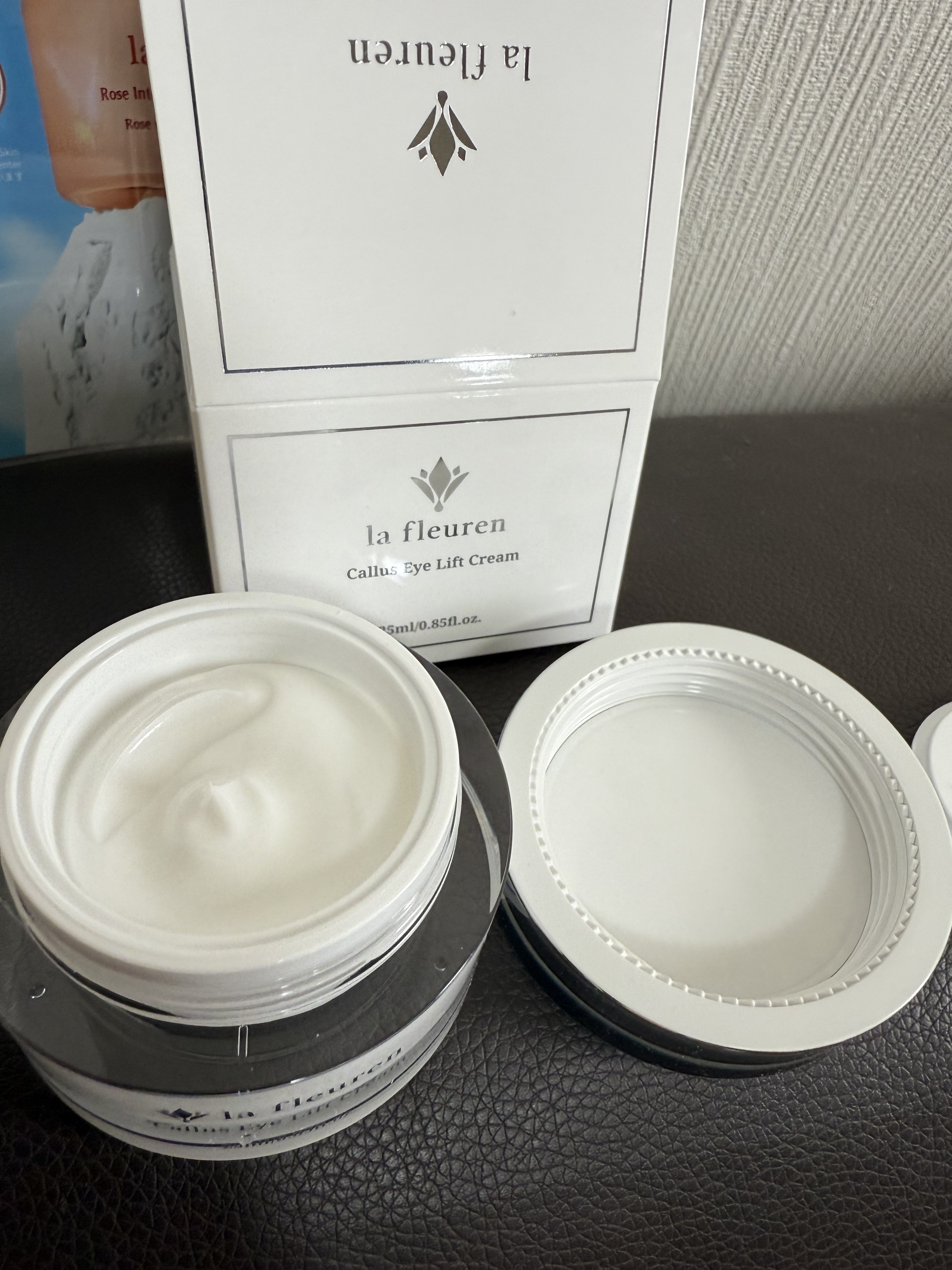 カルス弾力アイクリーム/la fleuren/アイケア・アイクリームを使ったクチコミ（2枚目）