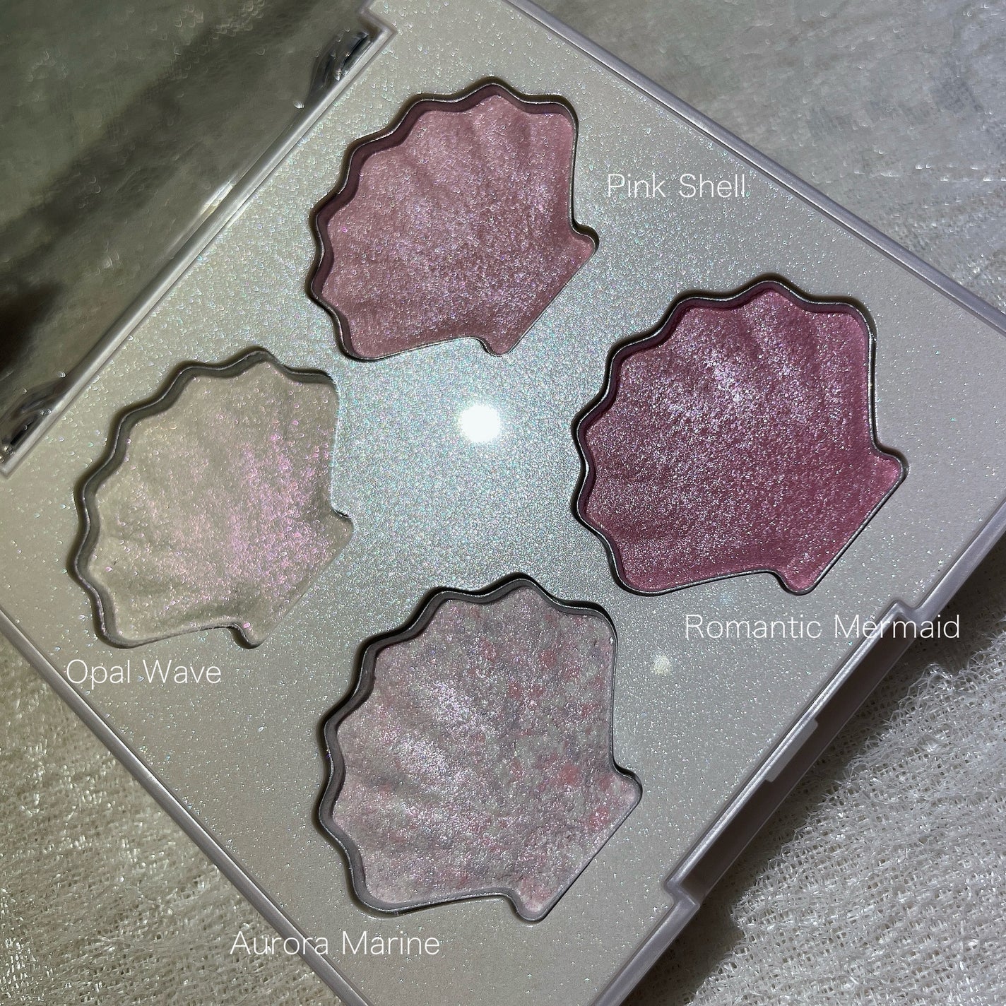 シャイングロイハイライターパレット/dasique/クリームハイライトを使ったクチコミ(3枚目)