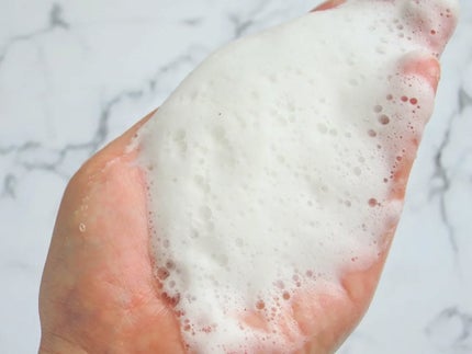 スクラブボディウォッシュ ホワイトシャツ リネンコットン/LUV SCENT/ボディスクラブを使ったクチコミ(5枚目)