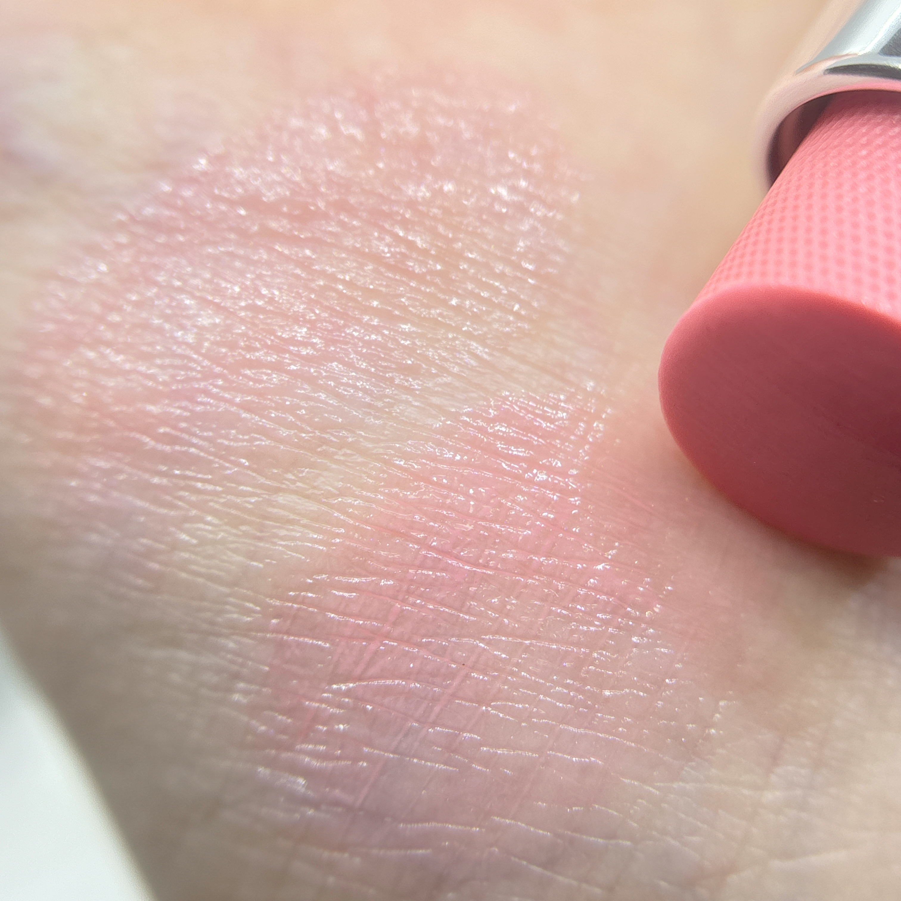 プラダ ライト グローイング リップバーム/PRADA BEAUTY/リップバームを使ったクチコミ（3枚目）