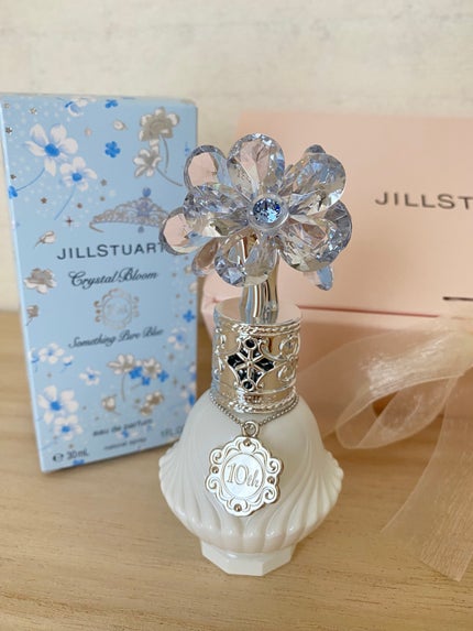 ジルスチュアート クリスタルブルーム サムシングピュアブルー オードパルファン 10周年限定デザイン/JILL STUART/香水(レディース)の画像