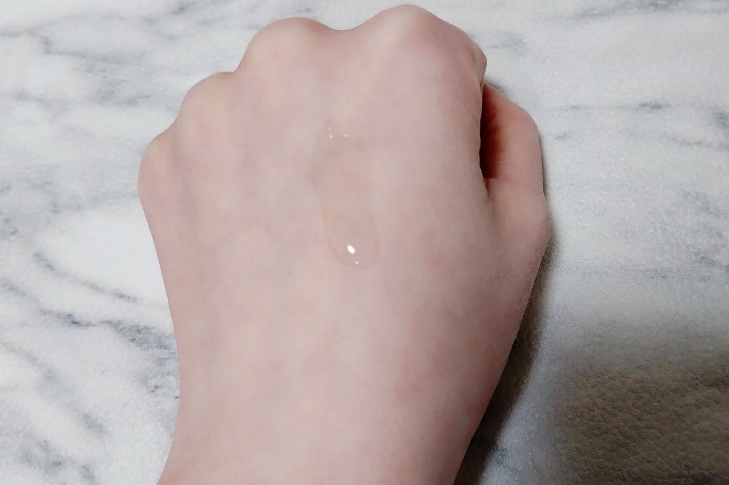 めめめ on LIPS 「BLITHE(ブライス) ターゲテッドポアセラムナイアシンアミ..」(4枚目)