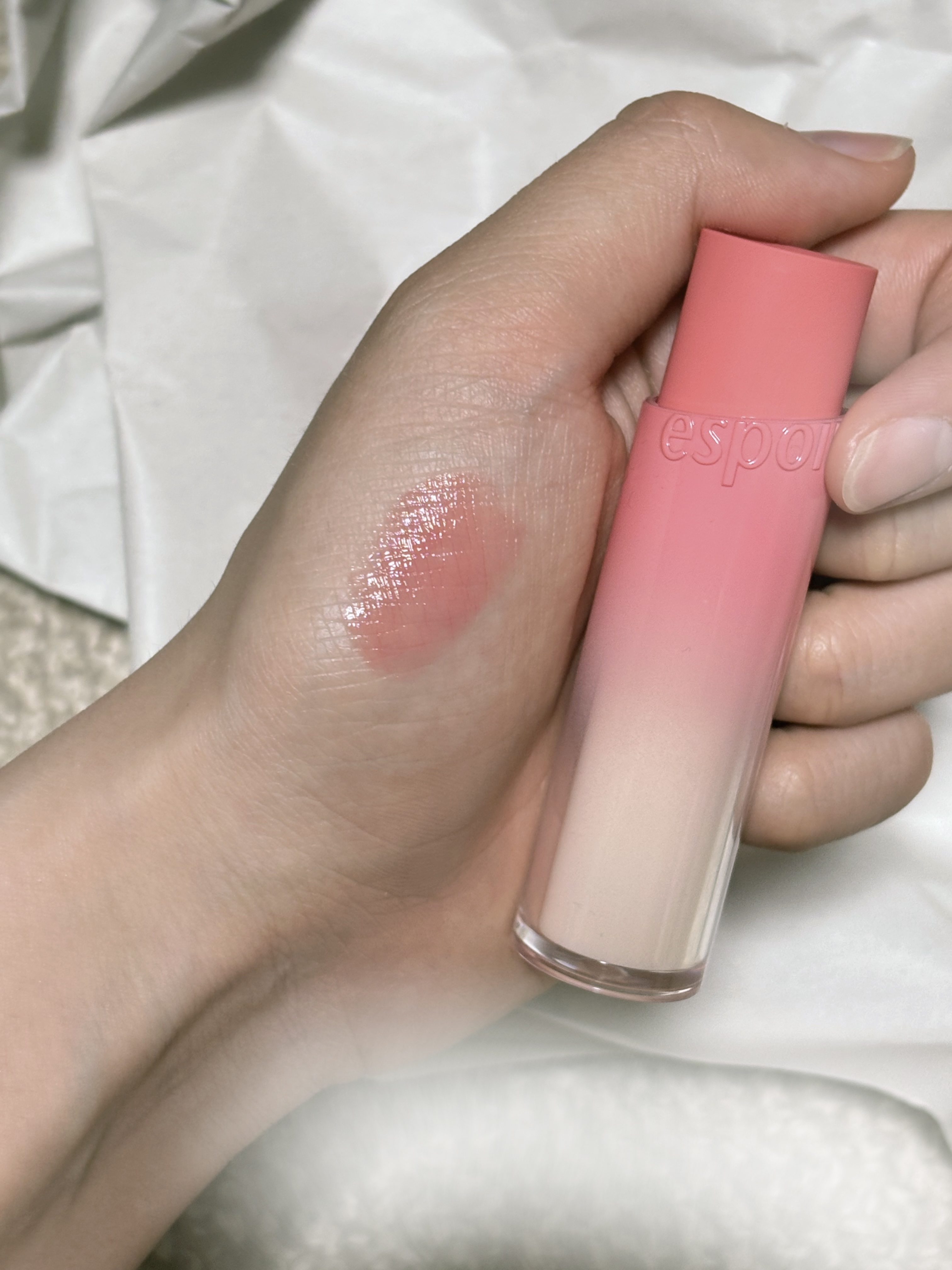 ノーウェアリップスティック バーミンググロー/espoir/口紅を使ったクチコミ（2枚目）