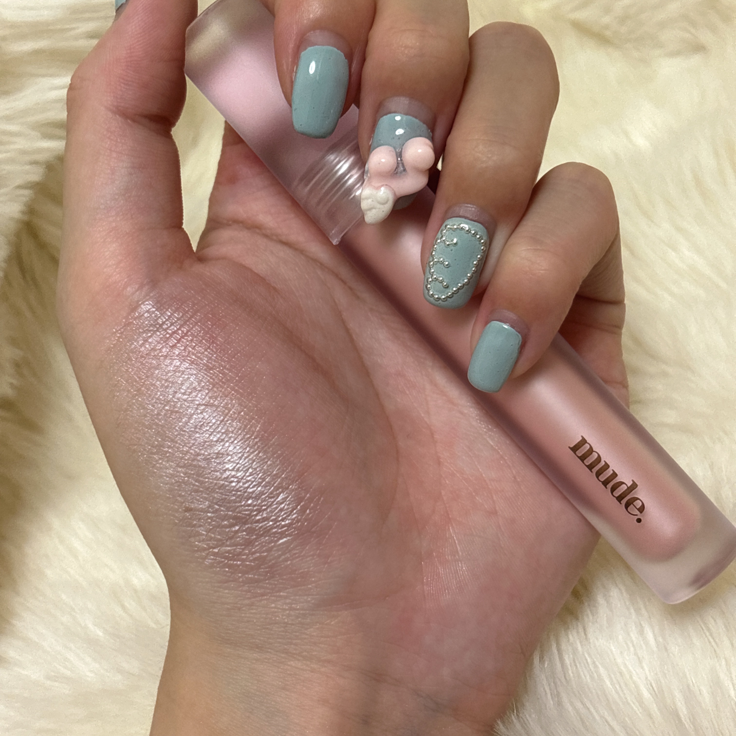 リキッドハイライターシェル/mude/リキッドハイライトを使ったクチコミ（2枚目）