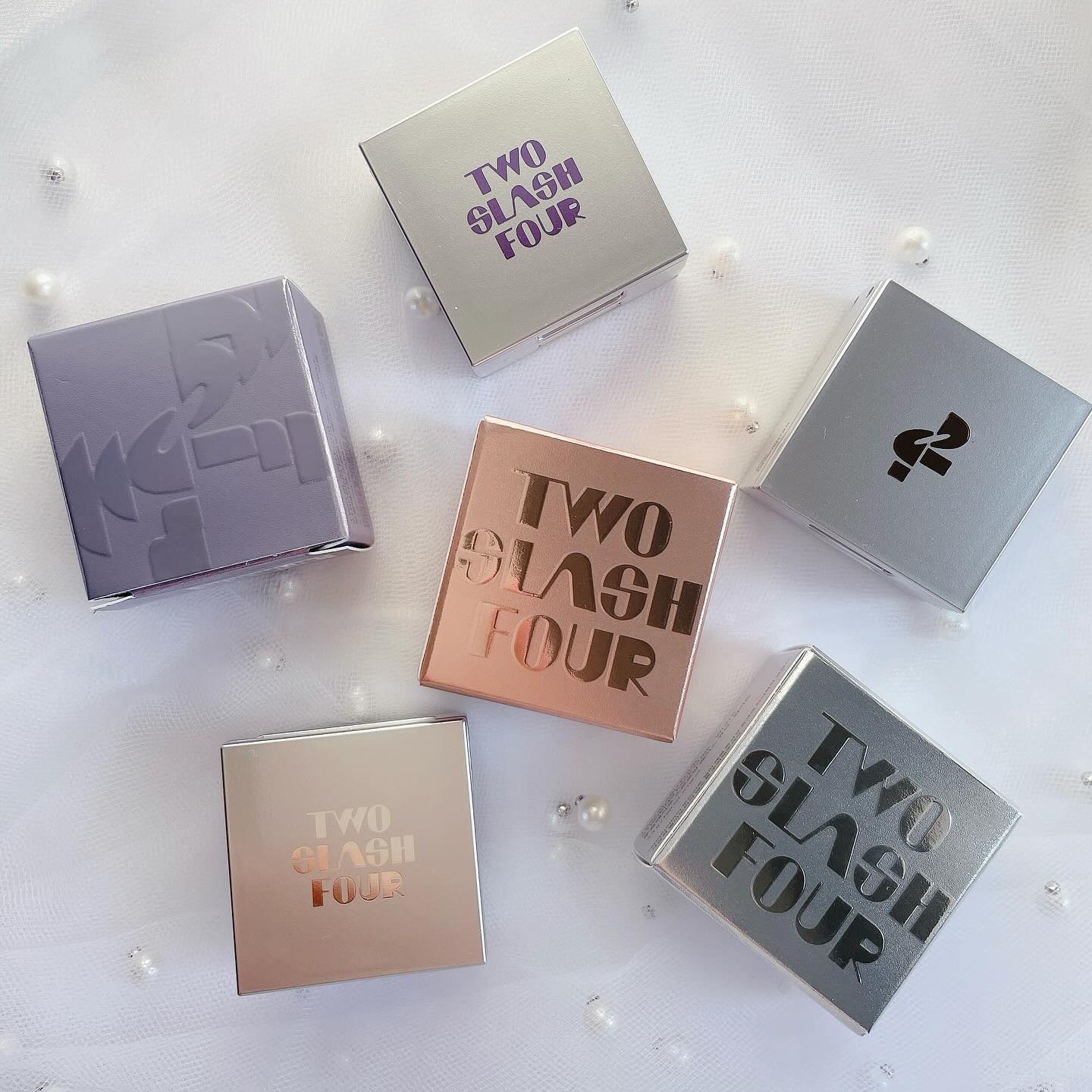 ストロビングフェイスキューブ/TWO SLASH FOUR/ハイライトを使ったクチコミ（2枚目）