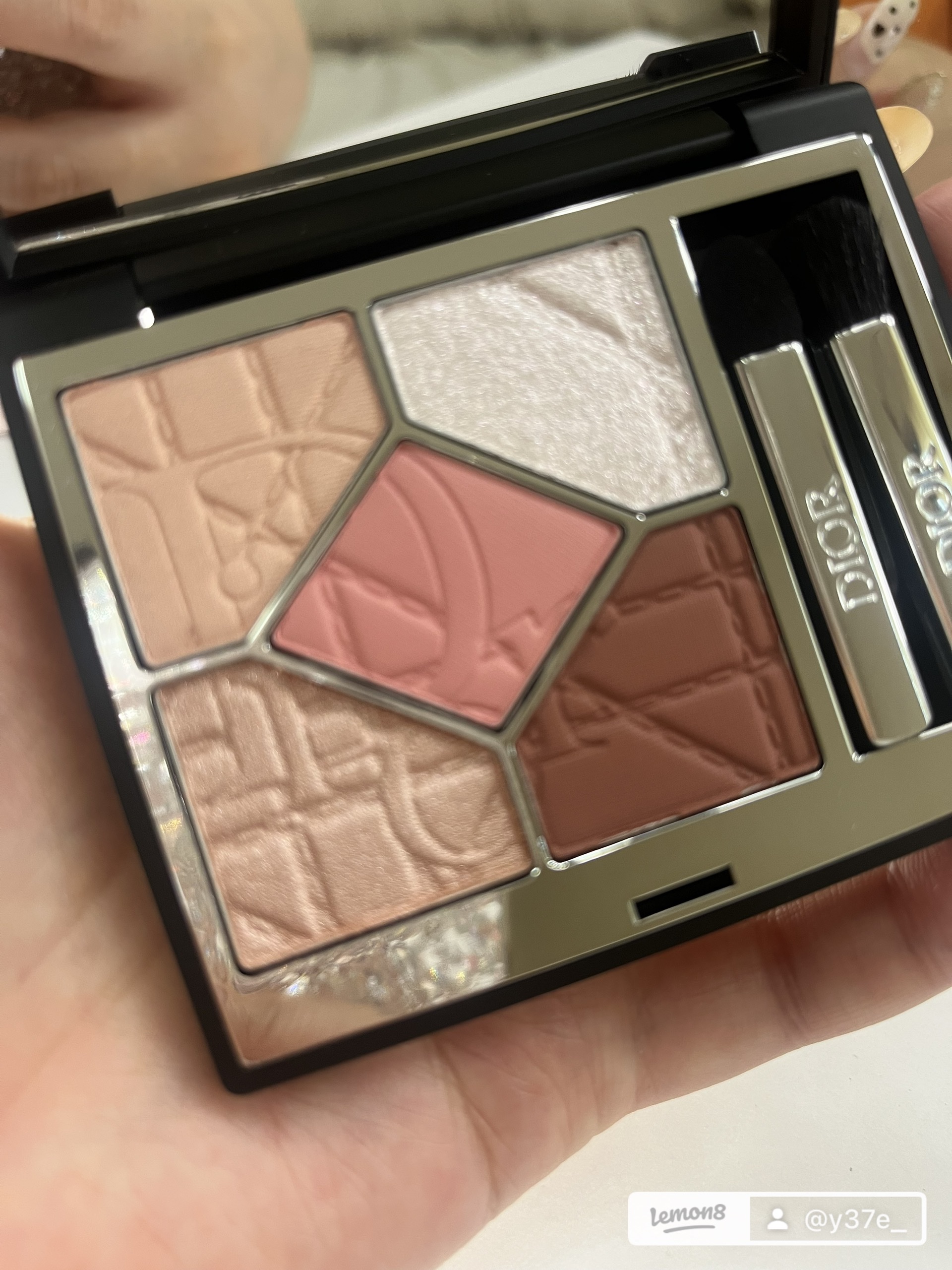 【旧】ディオールショウ サンク クルール（限定品）/Dior/アイシャドウを使ったクチコミ（2枚目）