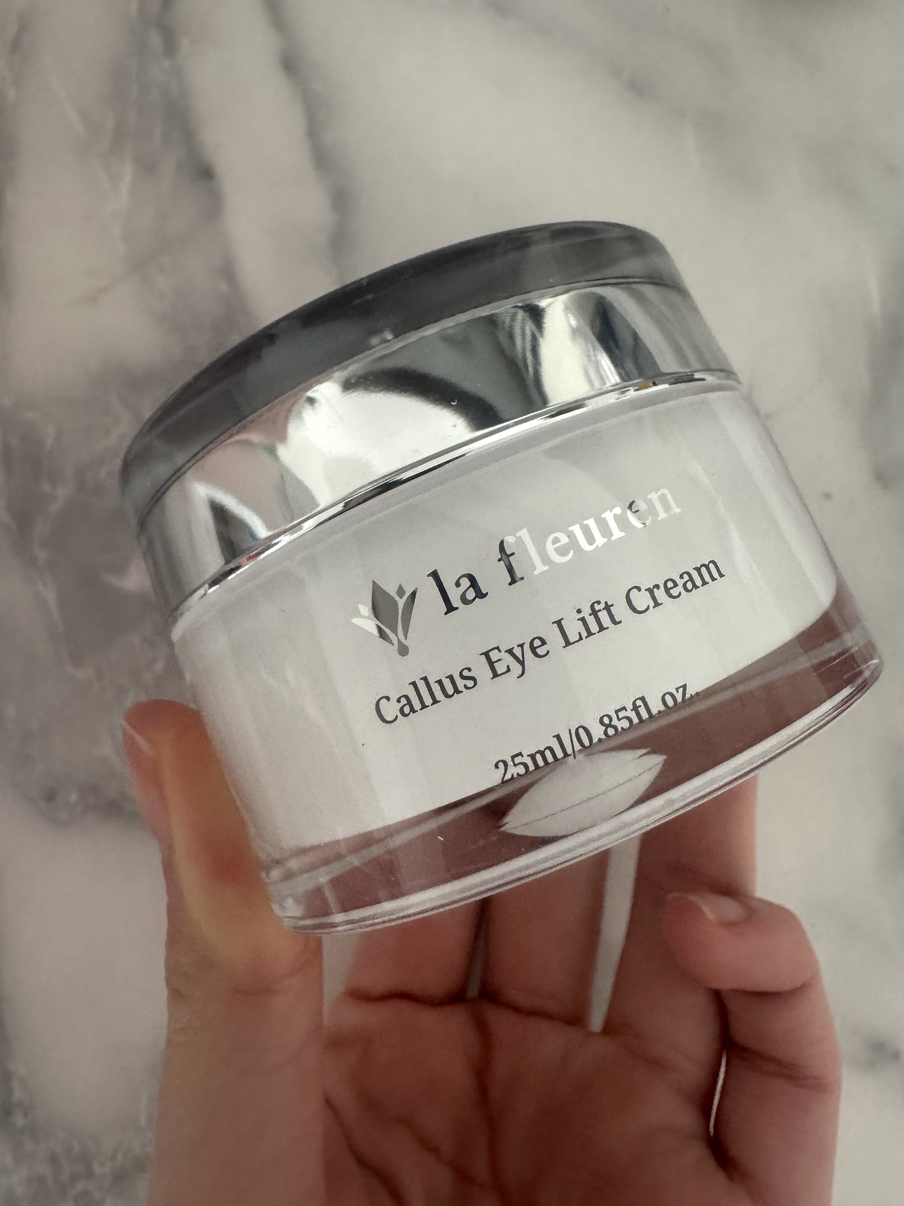 カルス弾力アイクリーム/la fleuren/アイケア・アイクリームを使ったクチコミ（1枚目）