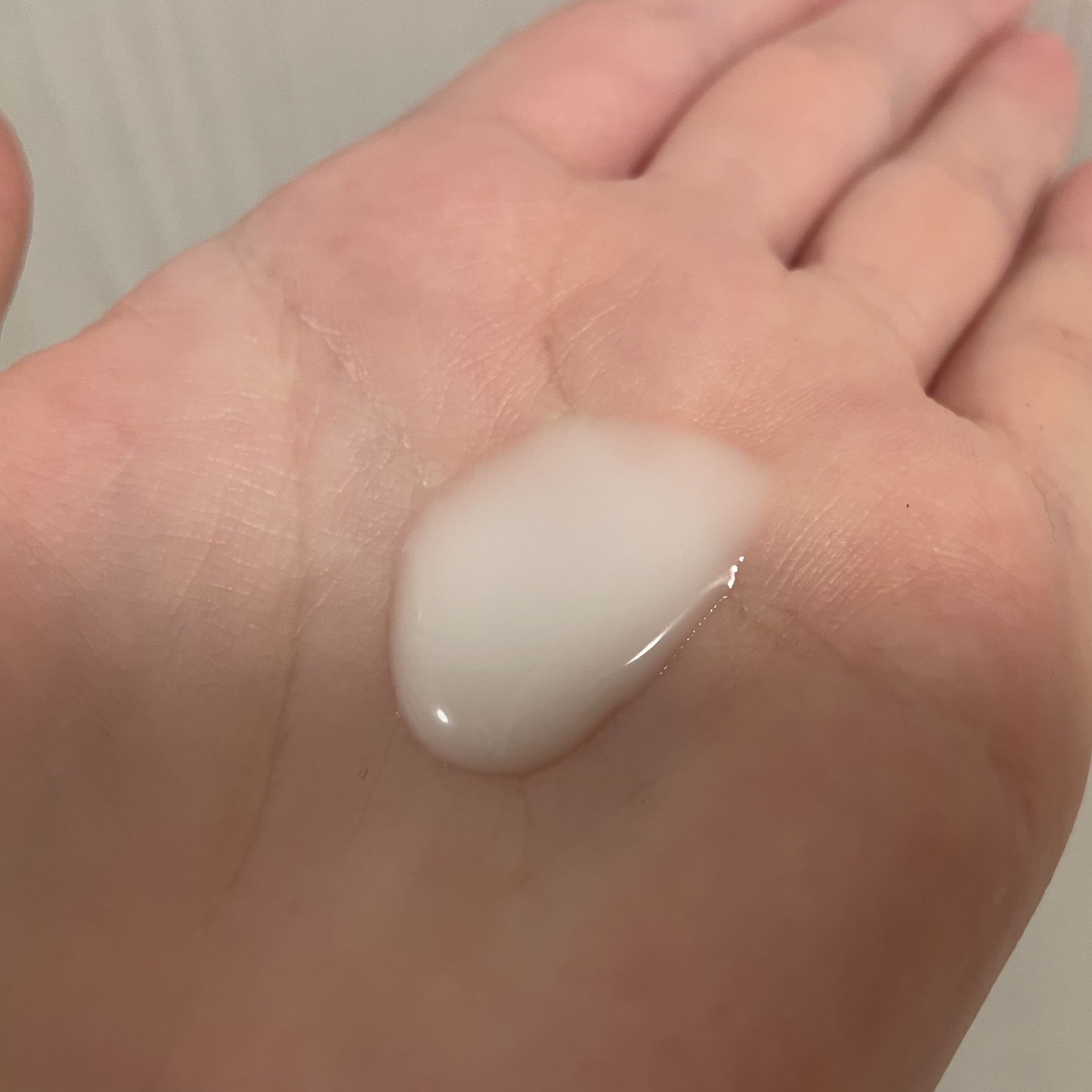 松山油脂 肌をうるおす保湿乳液のクチコミ「インナードライにおすすめ乳液🥹‎🫶🏻️💓‪

【松山油脂 保湿乳液】

夏でもパーツごとにテカ.....」（2枚目）