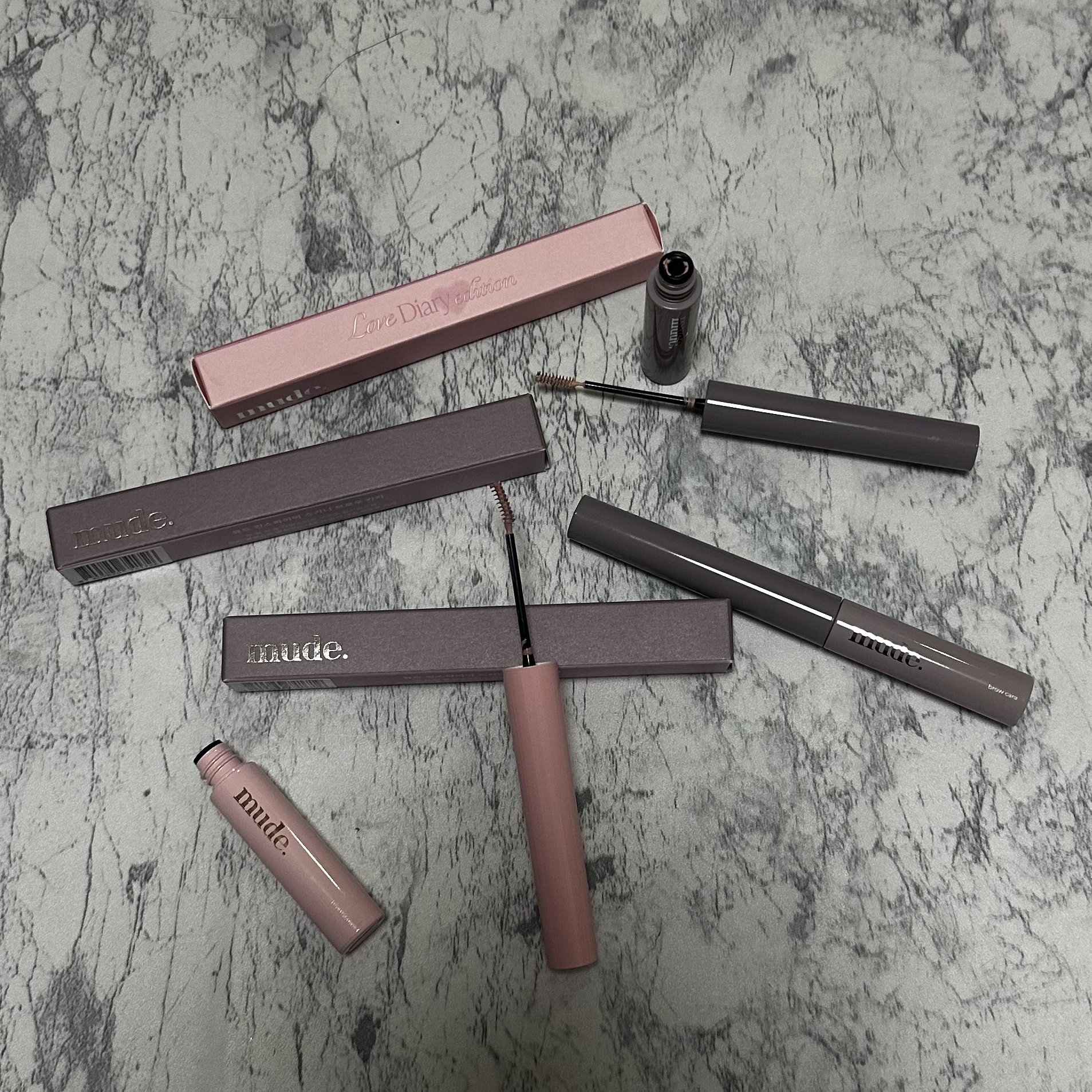 インスパイアスキニーブロウカラ/mude./眉マスカラを使ったクチコミ（1枚目）