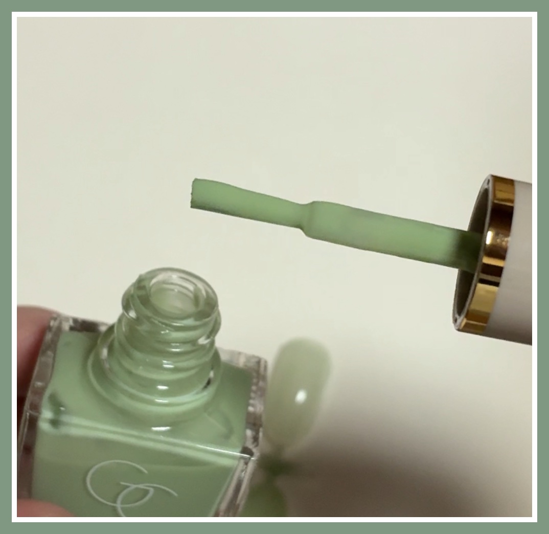 グロッシーコート ソフトグリーン/スキューズミー/オールインワンネイルを使ったクチコミ（2枚目）