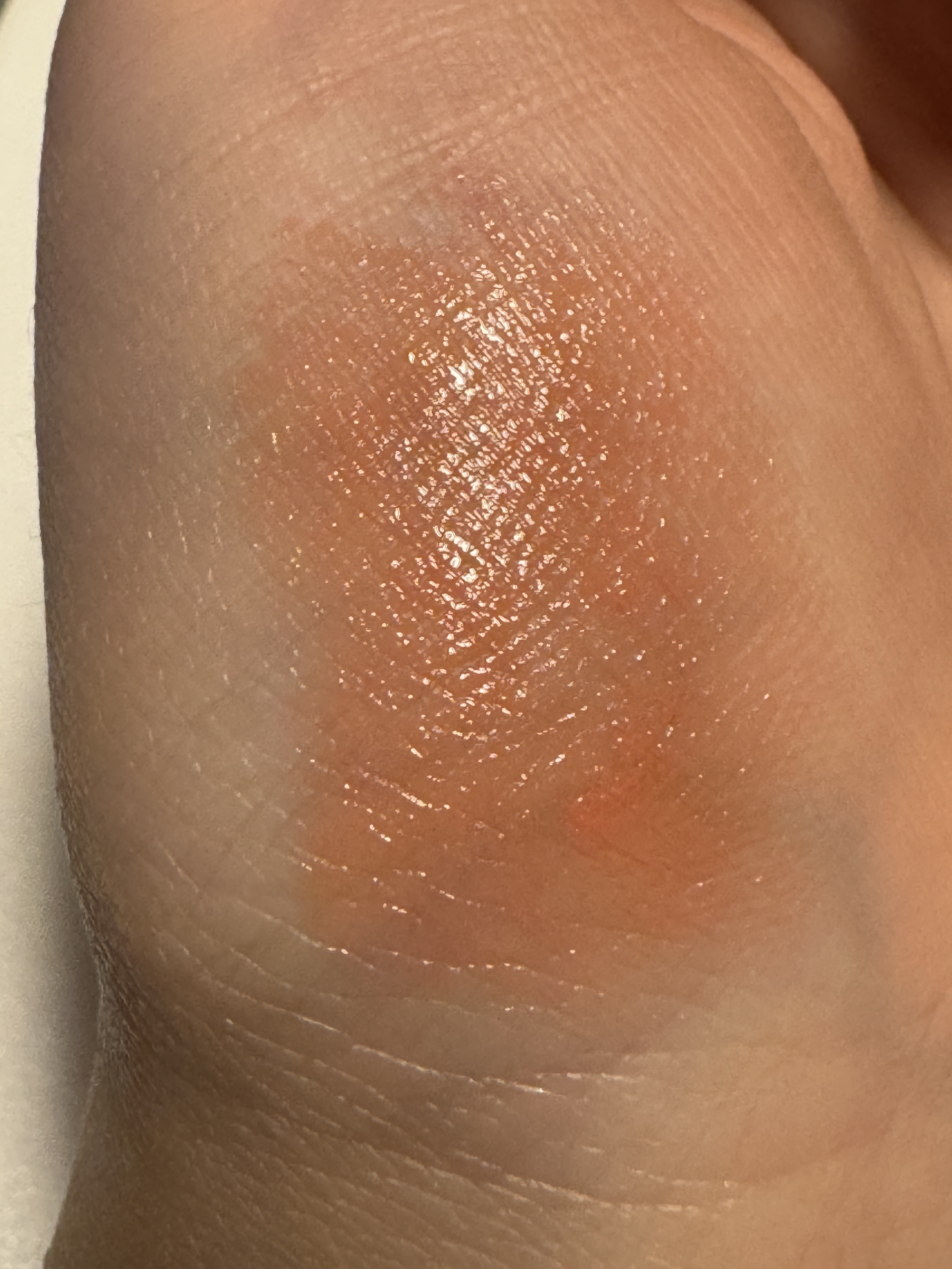 モイスチャー グレイズ リップスティック 107 瑞桃 -MIZUMOMO（限定色）/SUQQU/口紅を使ったクチコミ（3枚目）