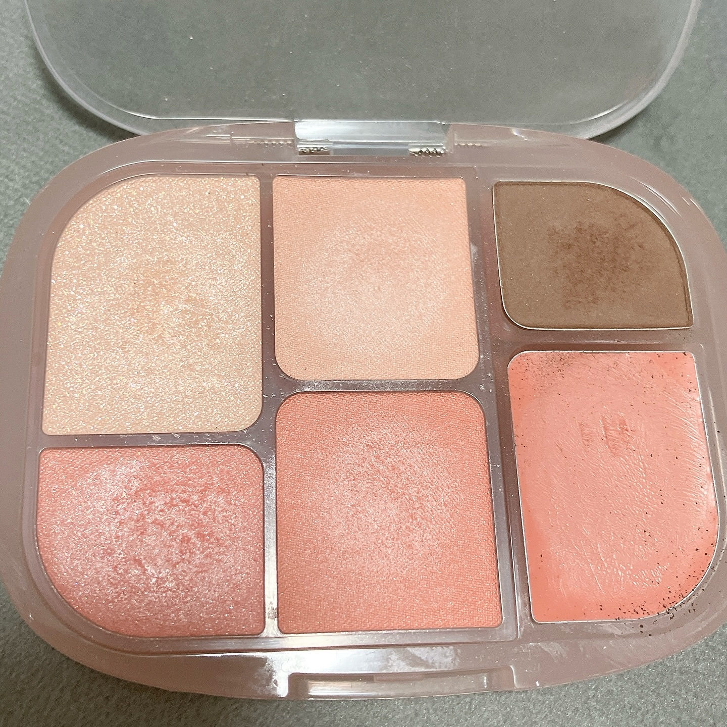 ソフトシアーマルチパレット/wakemake/アイシャドウパレットを使ったクチコミ（2枚目）