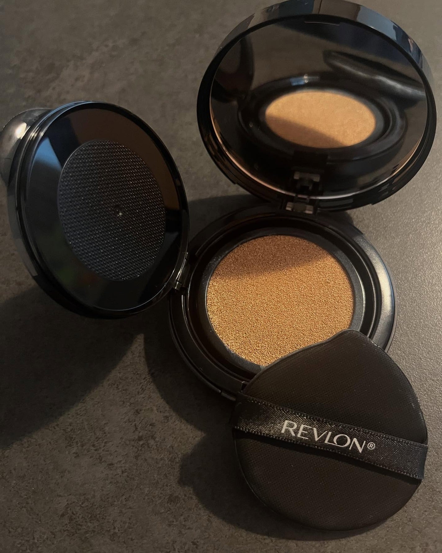 レブロン カラーステイ ロングウェア UV クッション ファンデーション/REVLON/クッションファンデーションを使ったクチコミ(1枚目)