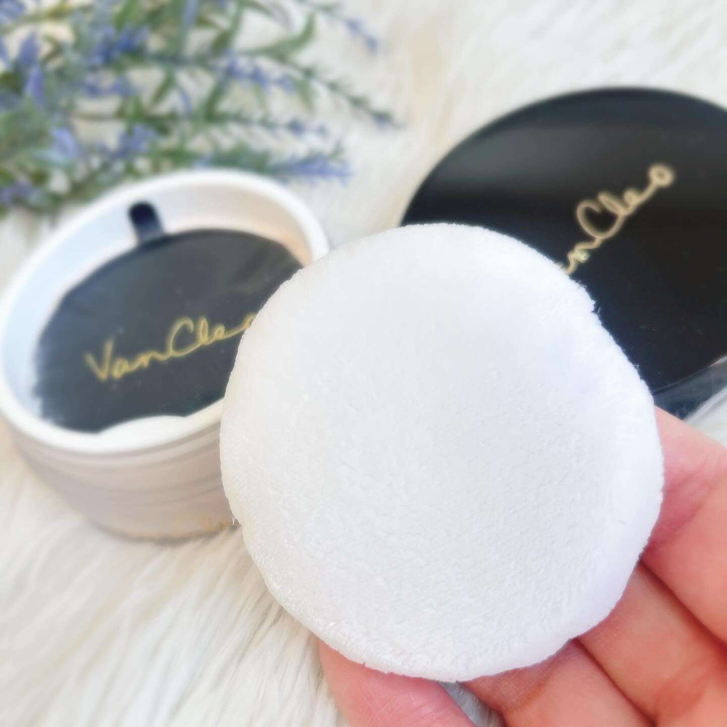 シルキー ライトフェイスパウダー/VanCleo/ルースパウダーを使ったクチコミ（2枚目）