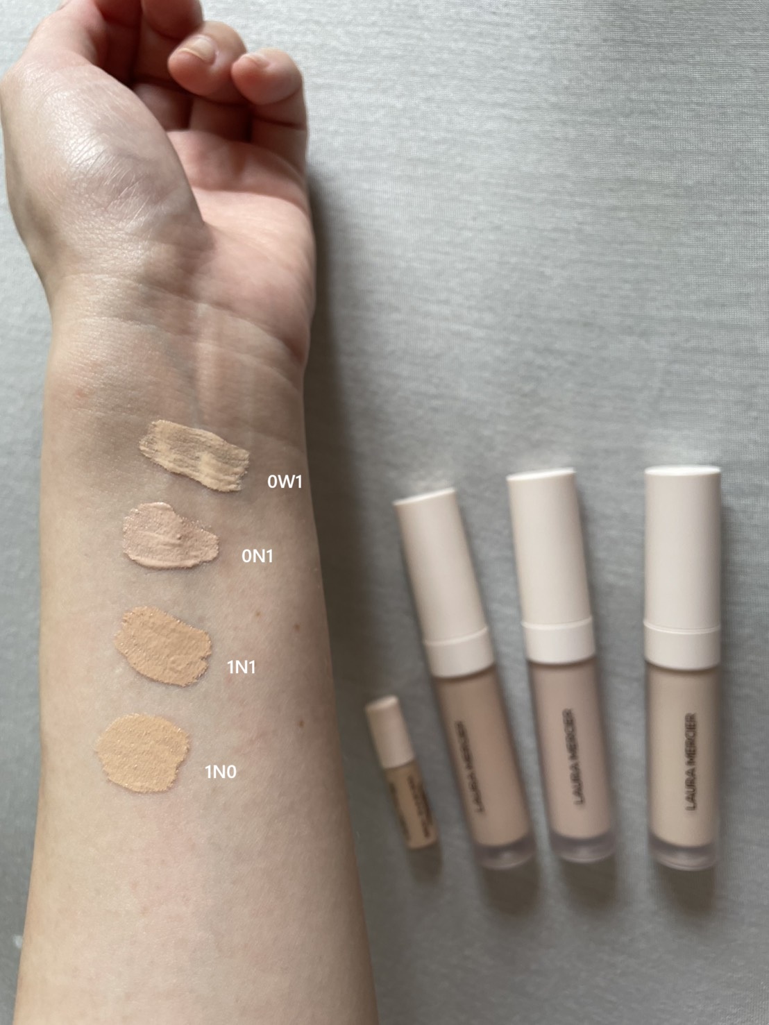 リアル フローレス ウェイトレス パーフェクティング コンシーラー/ローラ メルシエ/リキッドコンシーラーを使ったクチコミ（3枚目）