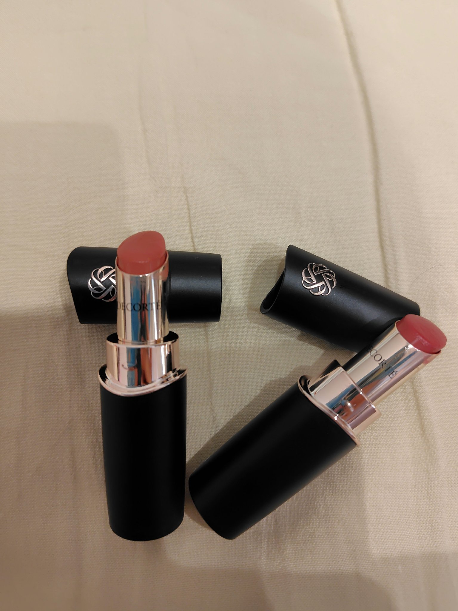 ルージュデコルテ　クリームグロウ 18G a piece of love/DECORTÉ/口紅を使ったクチコミ（2枚目）