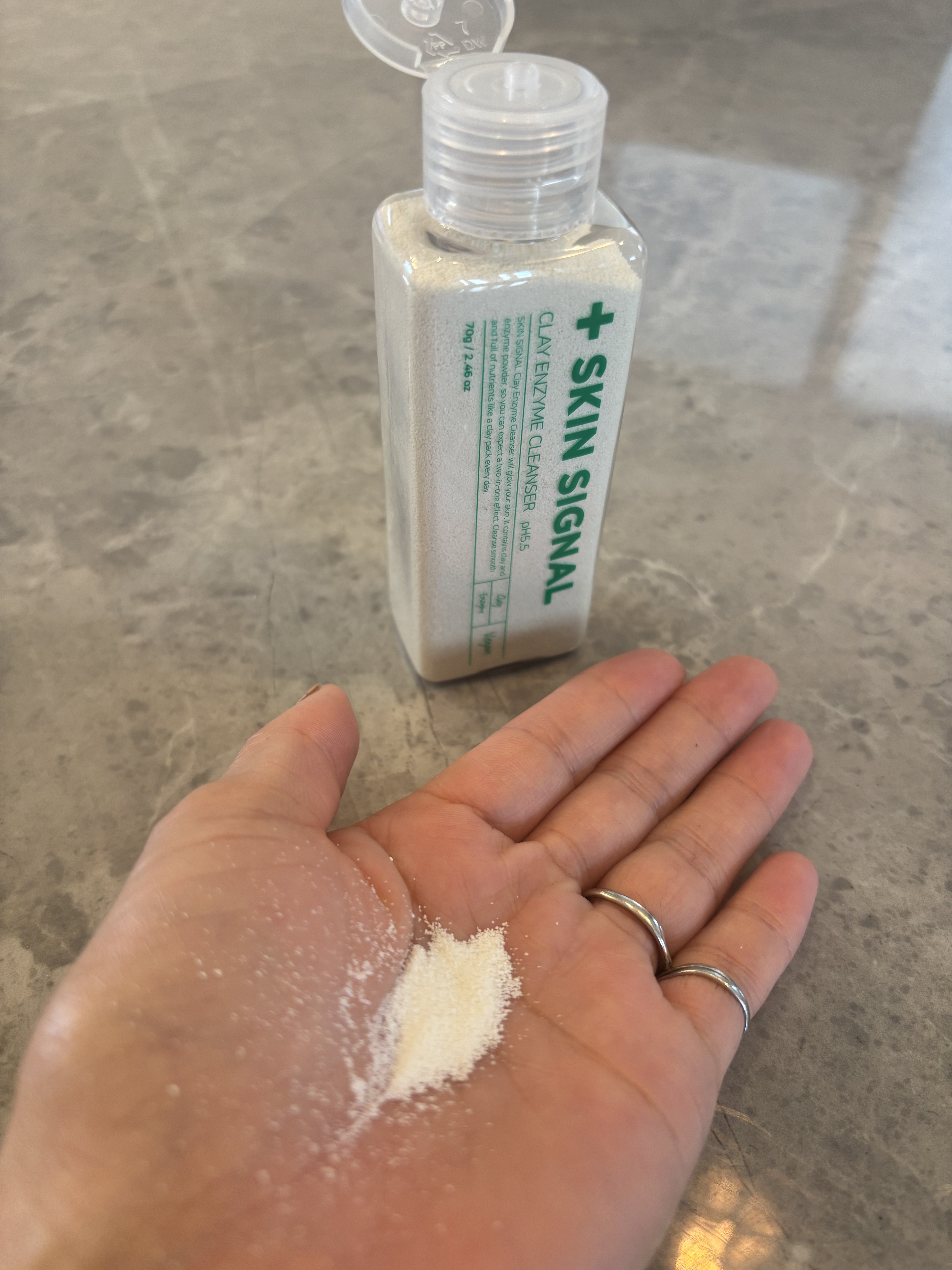 SKIN SIGNAL ホワイト クレイ酵素クレンザー	のクチコミ「
💖🫧 毛穴の黒ずみ、ごわつきに「さよなら」！【#SkinSignal #酵素クレンザーホワイ.....」（3枚目）