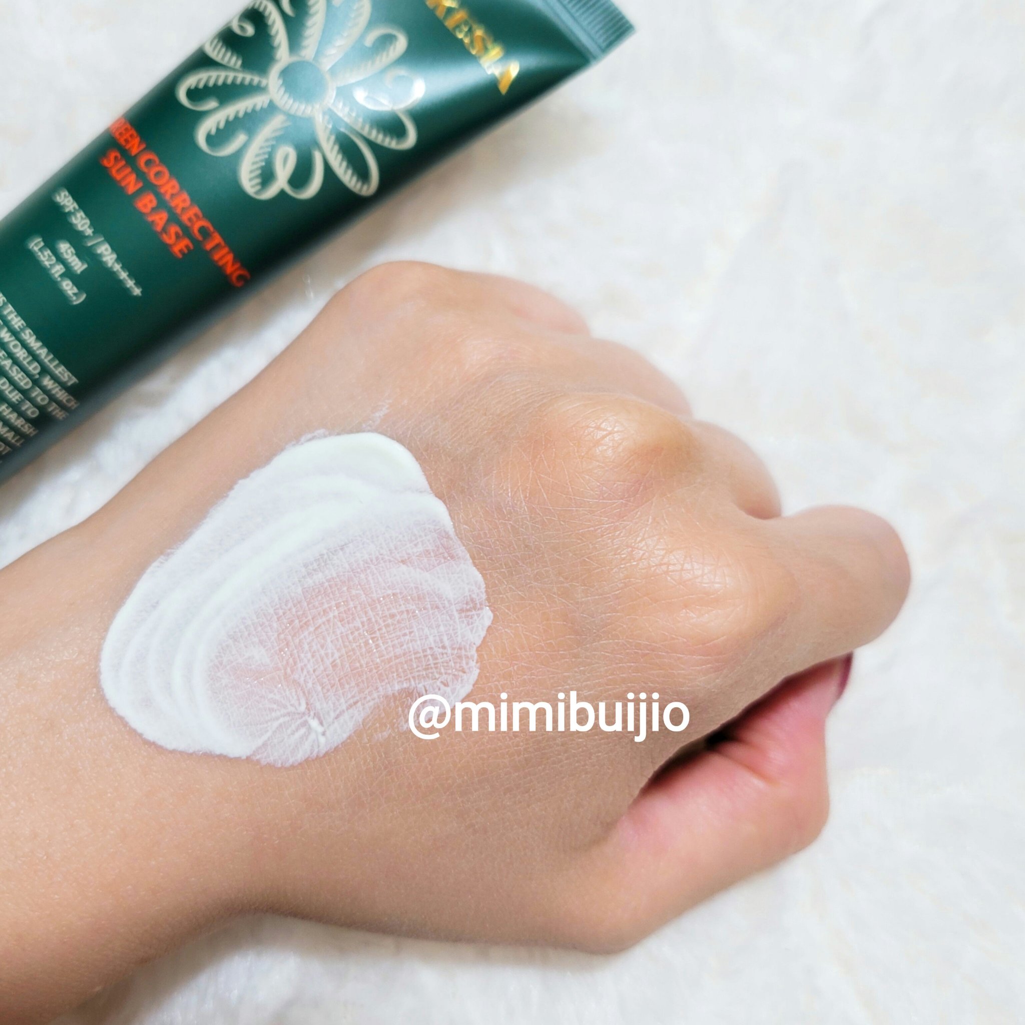 グレーズドシーンリップスティック/BROOKESIA/口紅を使ったクチコミ（3枚目）