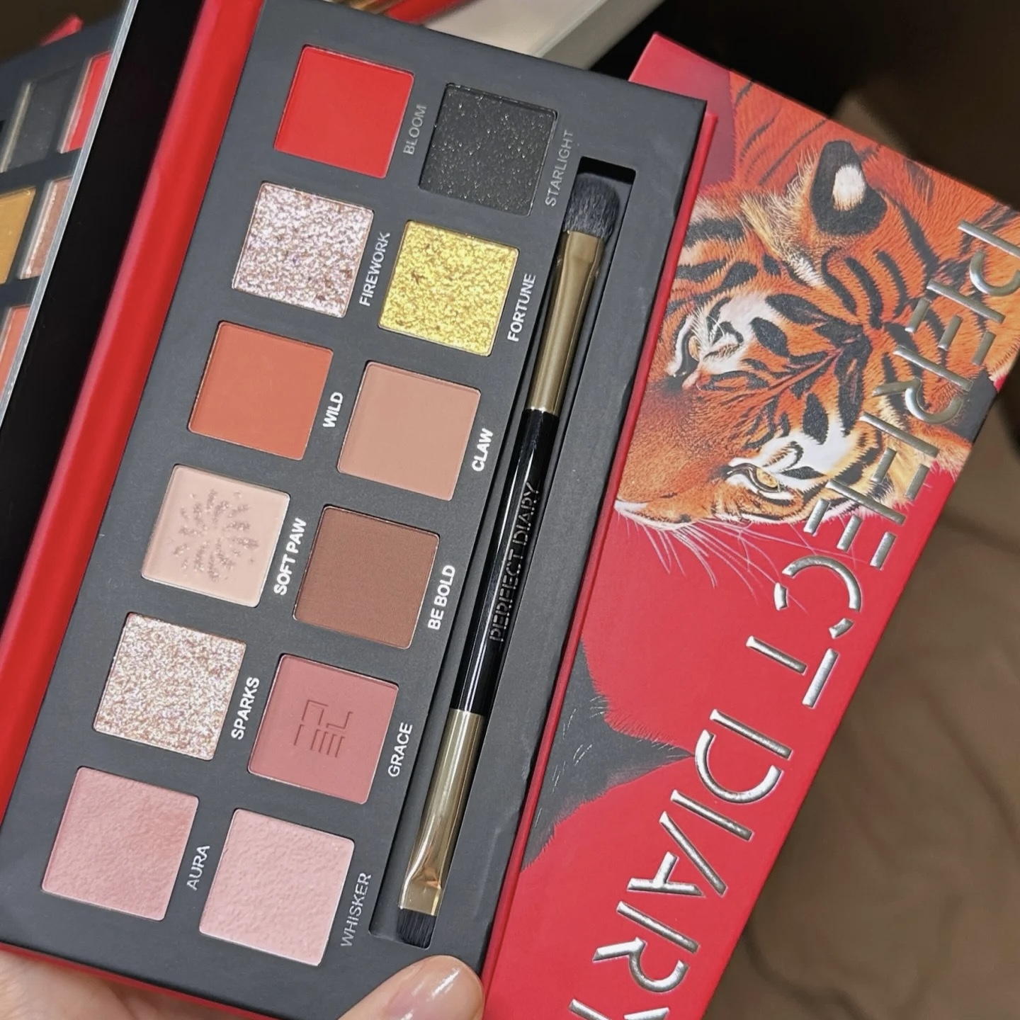 エクスプローラ12色 動物アイシャドウパレット/PERFECT DIARY/アイシャドウパレットを使ったクチコミ（1枚目）